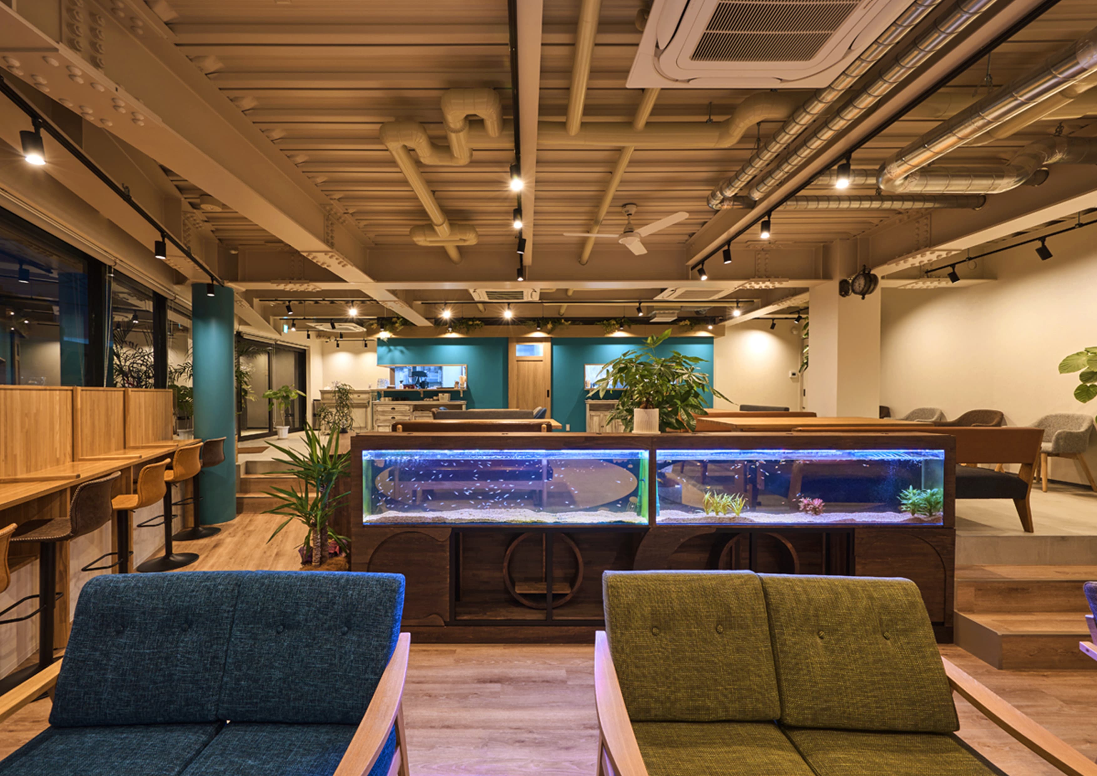 最大約45名が入れる広々空間。