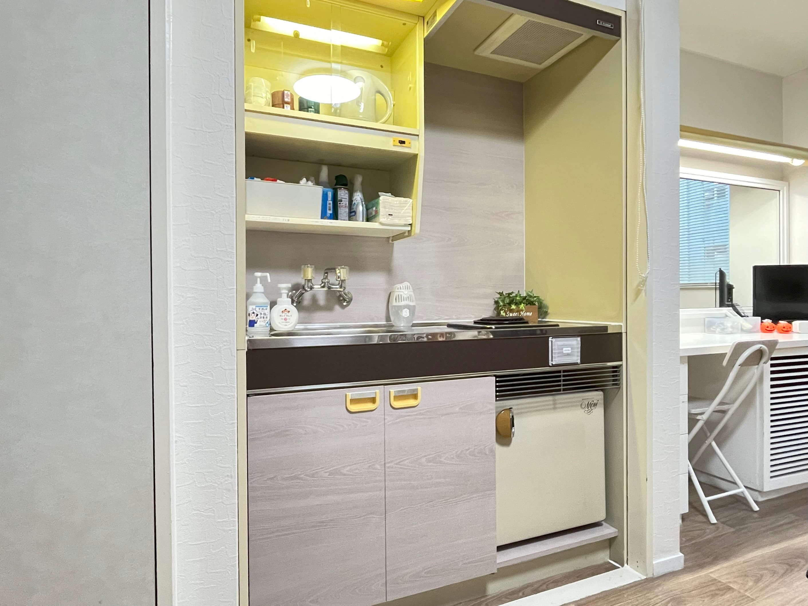 水道、冷蔵庫はご自由にお使いください♪