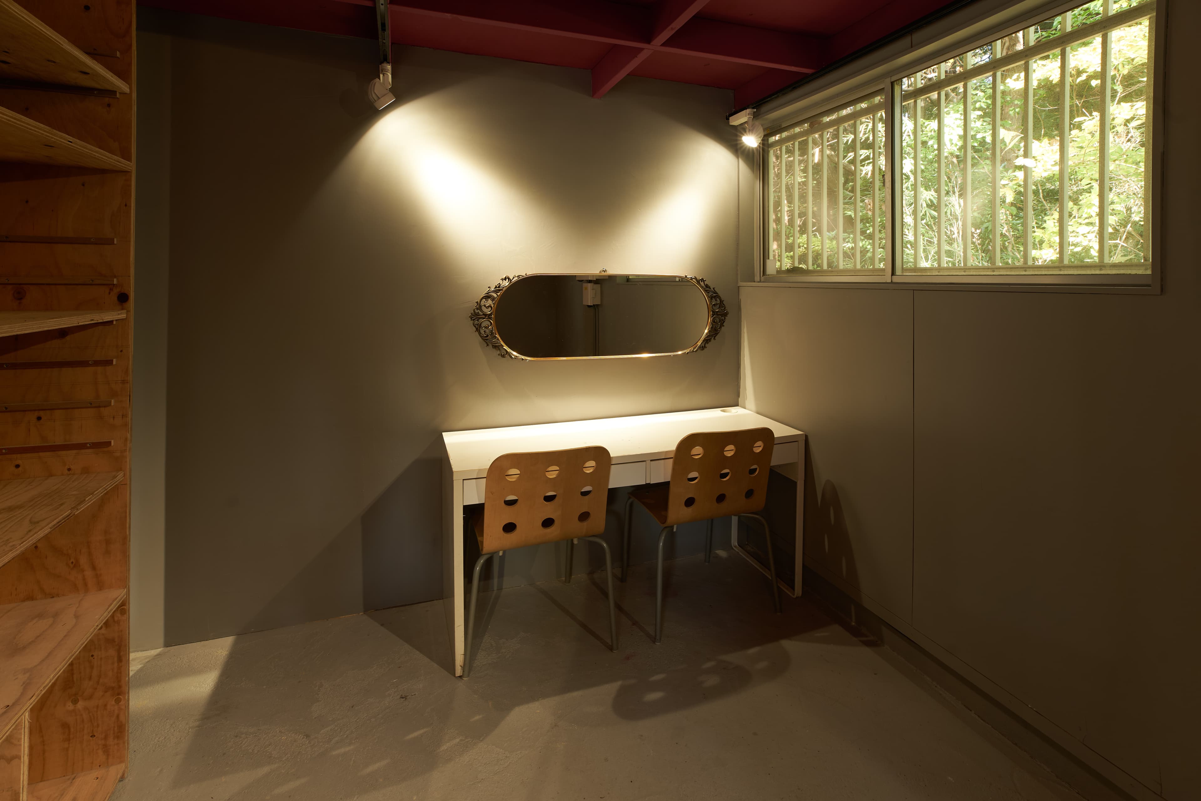 楽屋2(オープン)