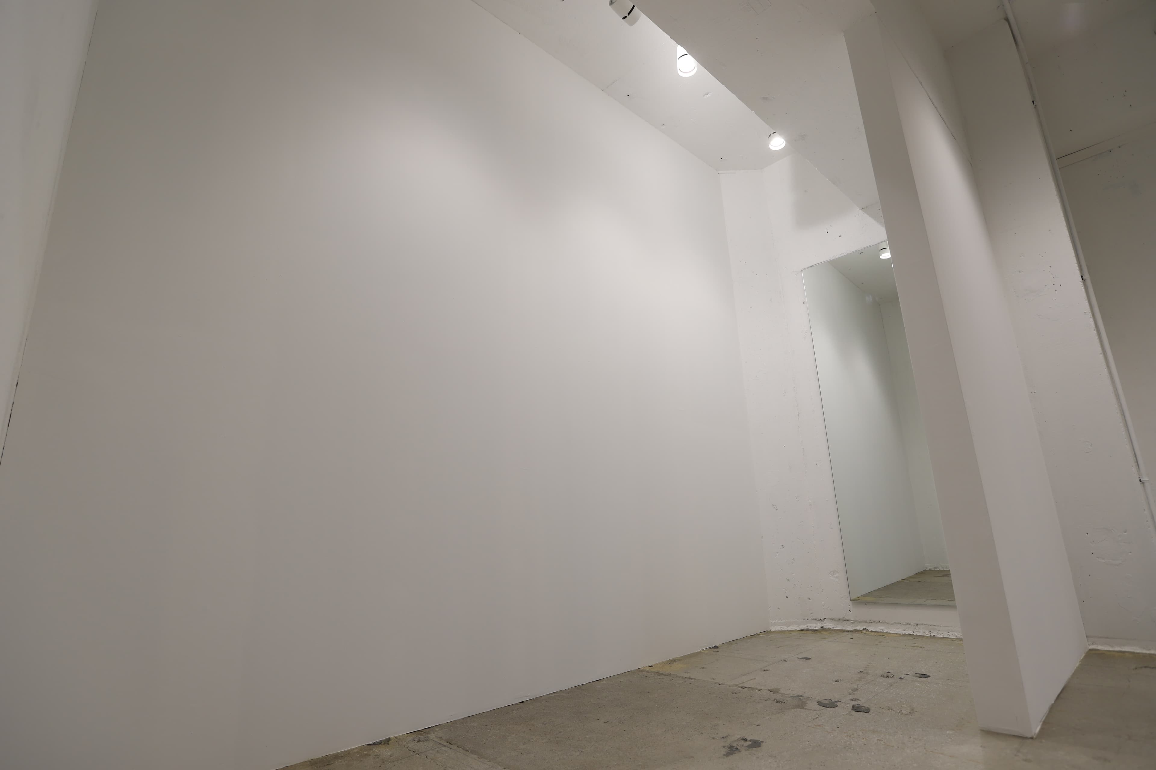 フィッティングルーム(カーテン、マット有り)