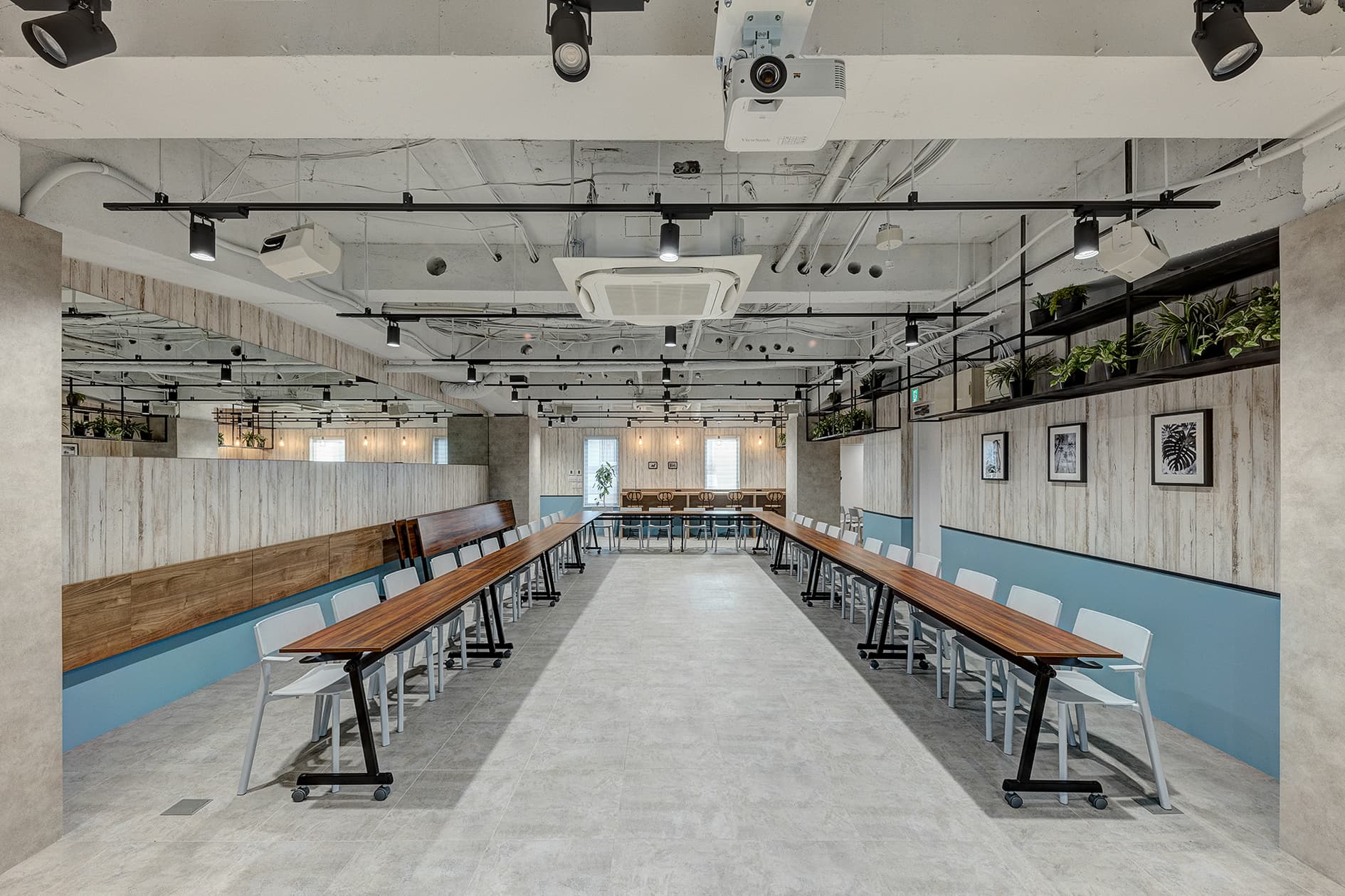 コの字 - SOCIAL SPACE AKASAKAの写真