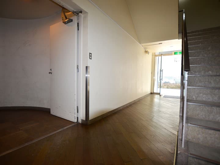 1Fエントランス