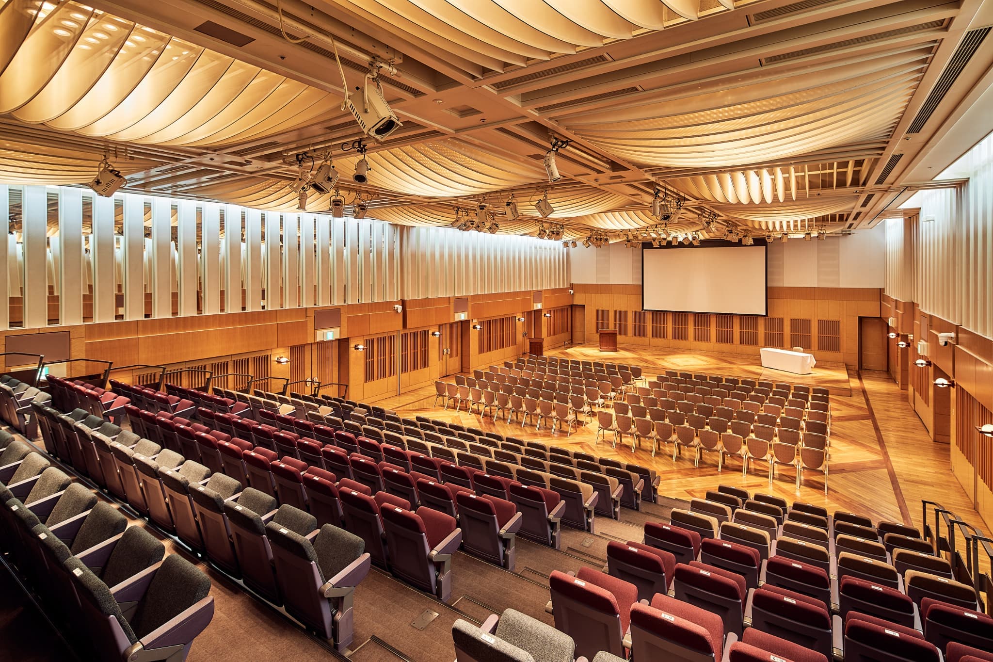 SAKURA HALL シアター形式