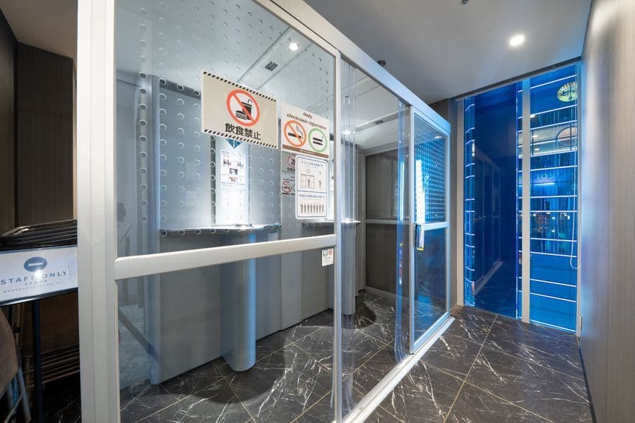 【喫煙スペース】- グレイドパーク 新宿駅前の写真