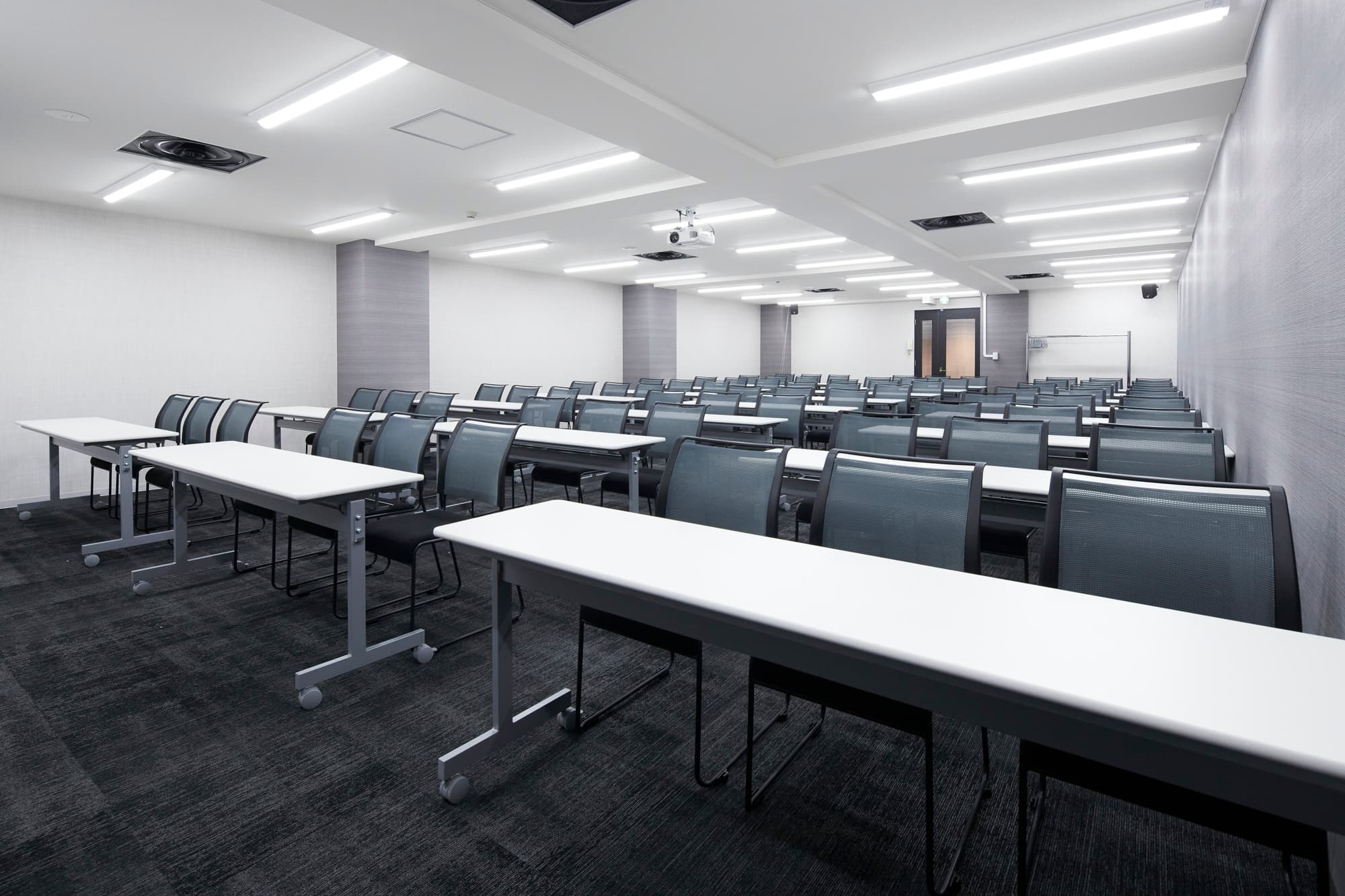 スクール形式 - TIME SHARING 新宿5Bの写真