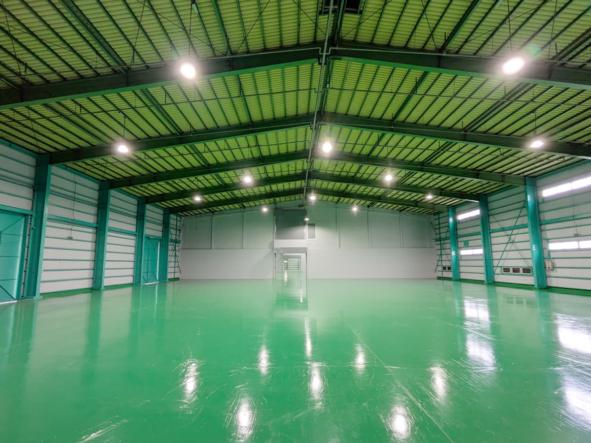 天高7~9mの無柱の大空間