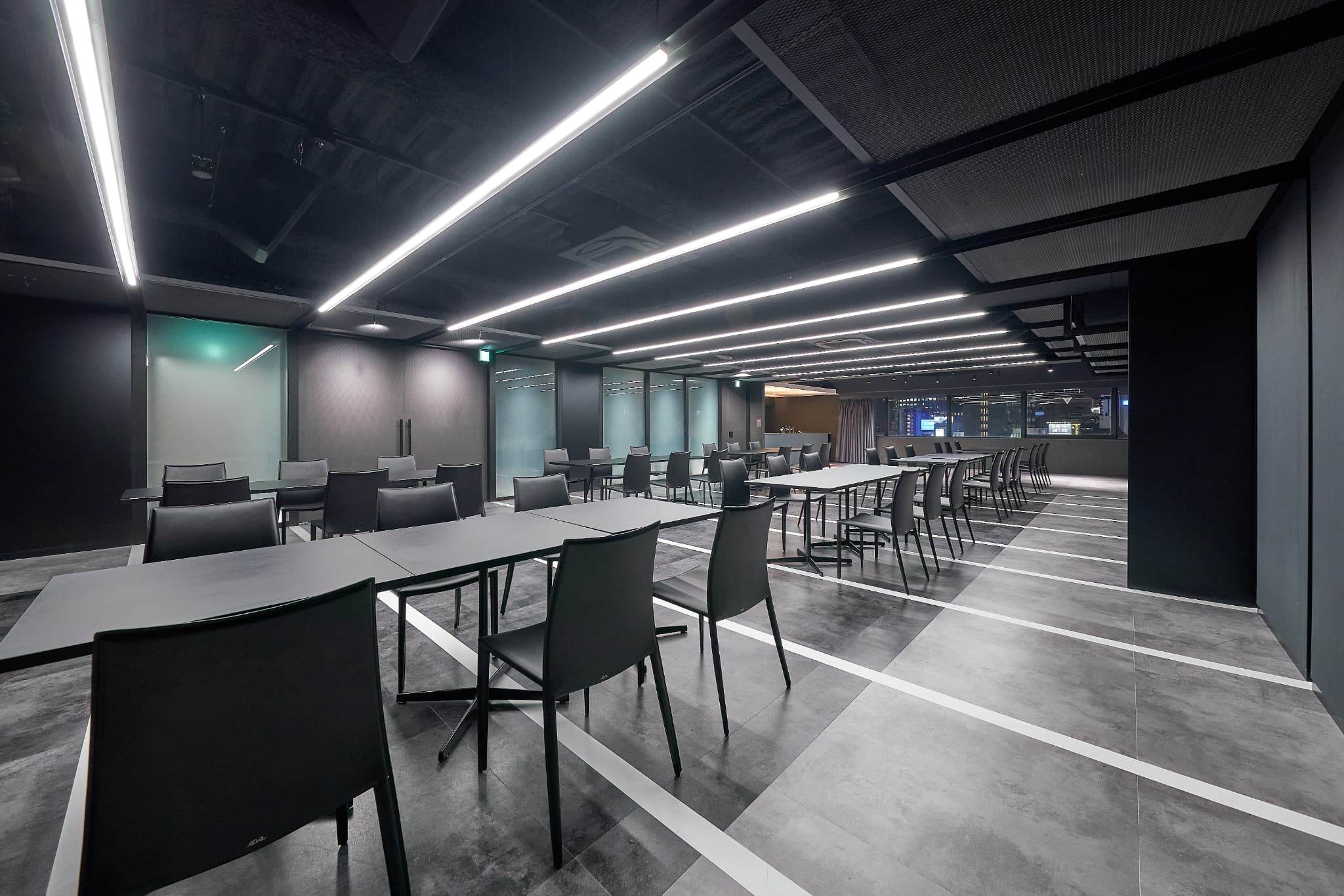 【島型レイアウト】