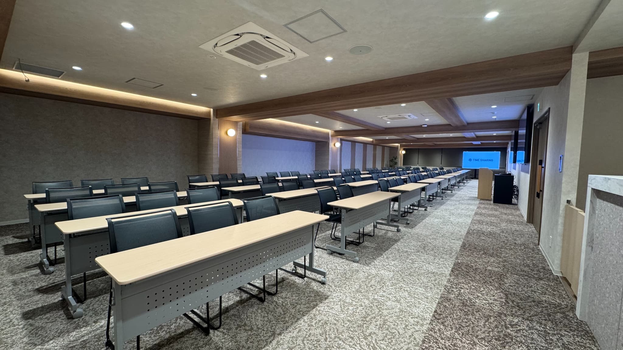 メインフロア_TIME SHARING 新橋駅前4F(銀座口)