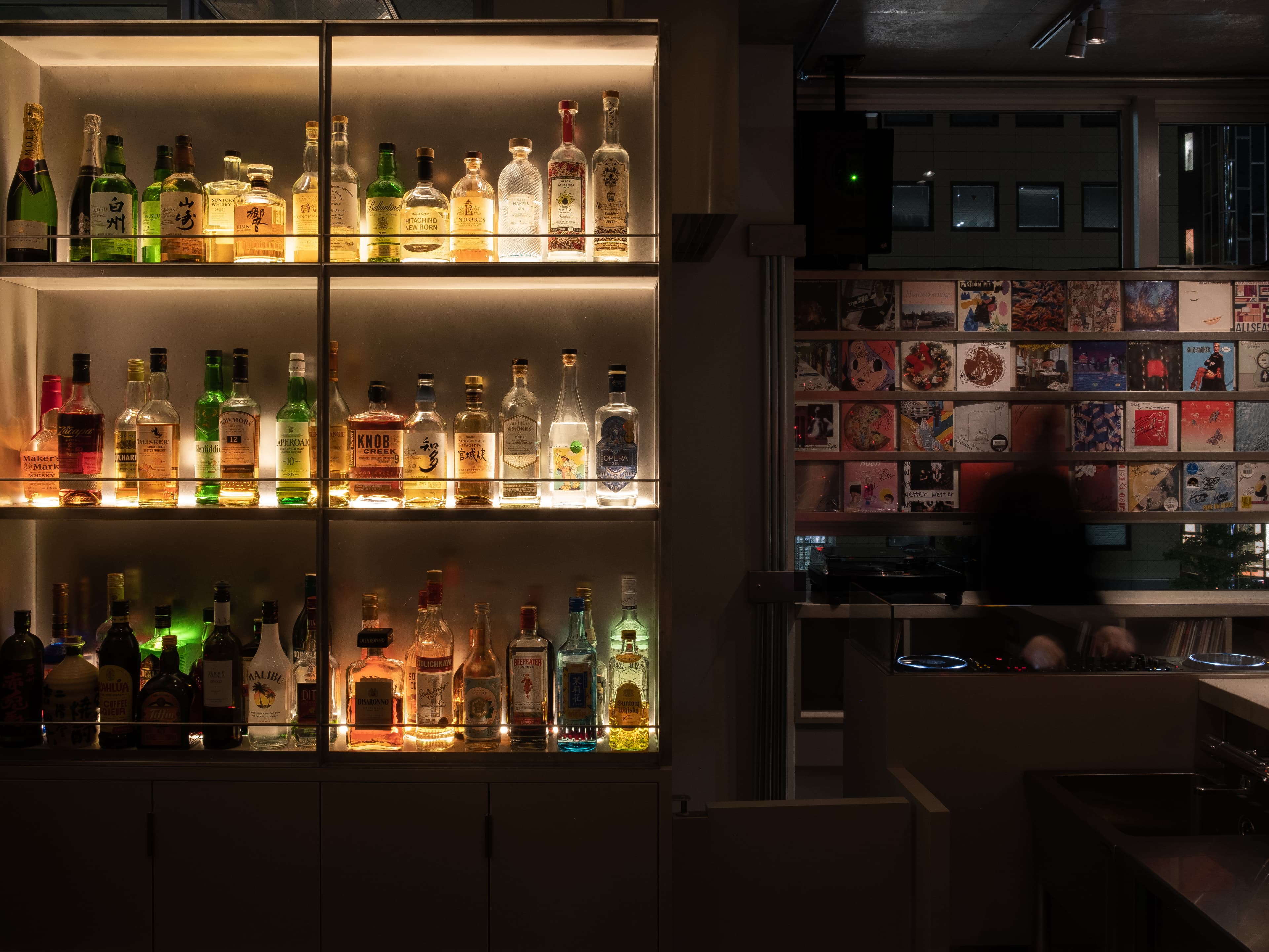 BAR