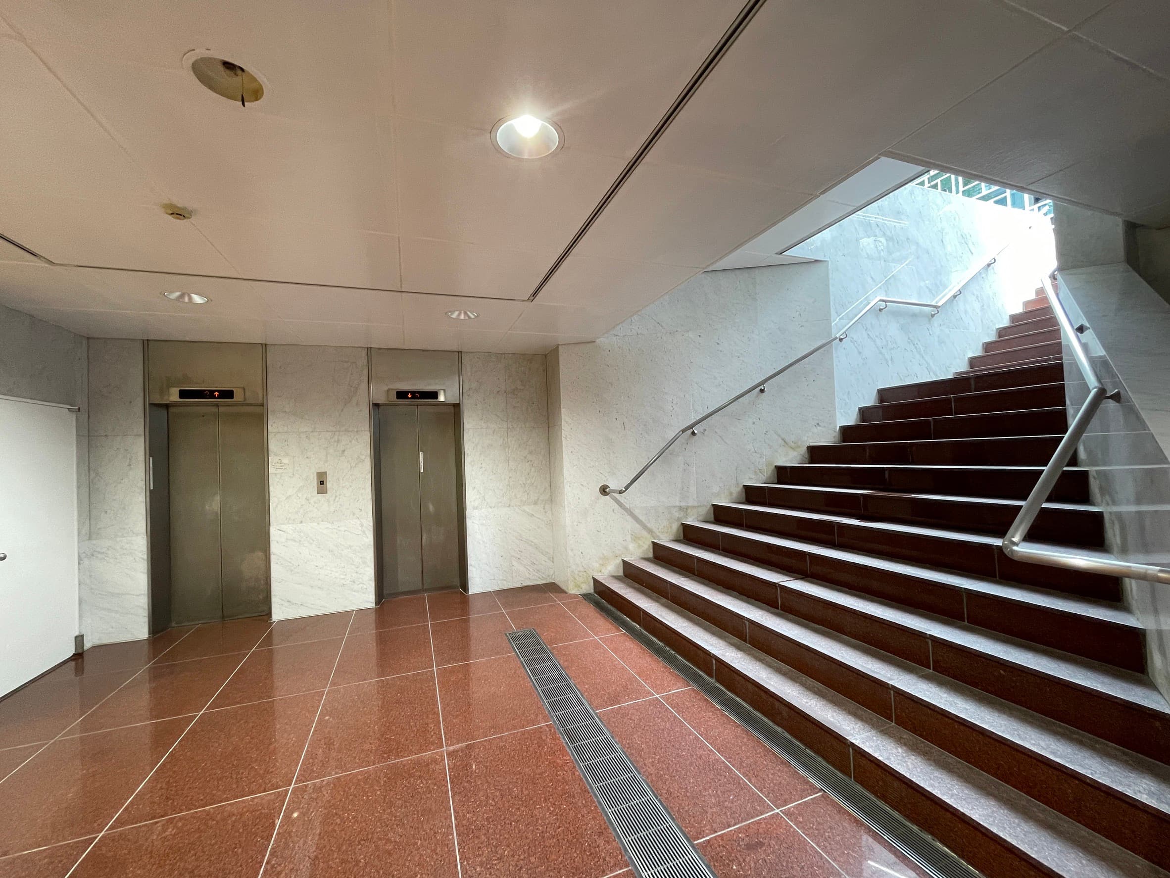 【エレベーターも2基ございます】 - グレイドパーク表参道(旧:Glade Park 表参道)の写真