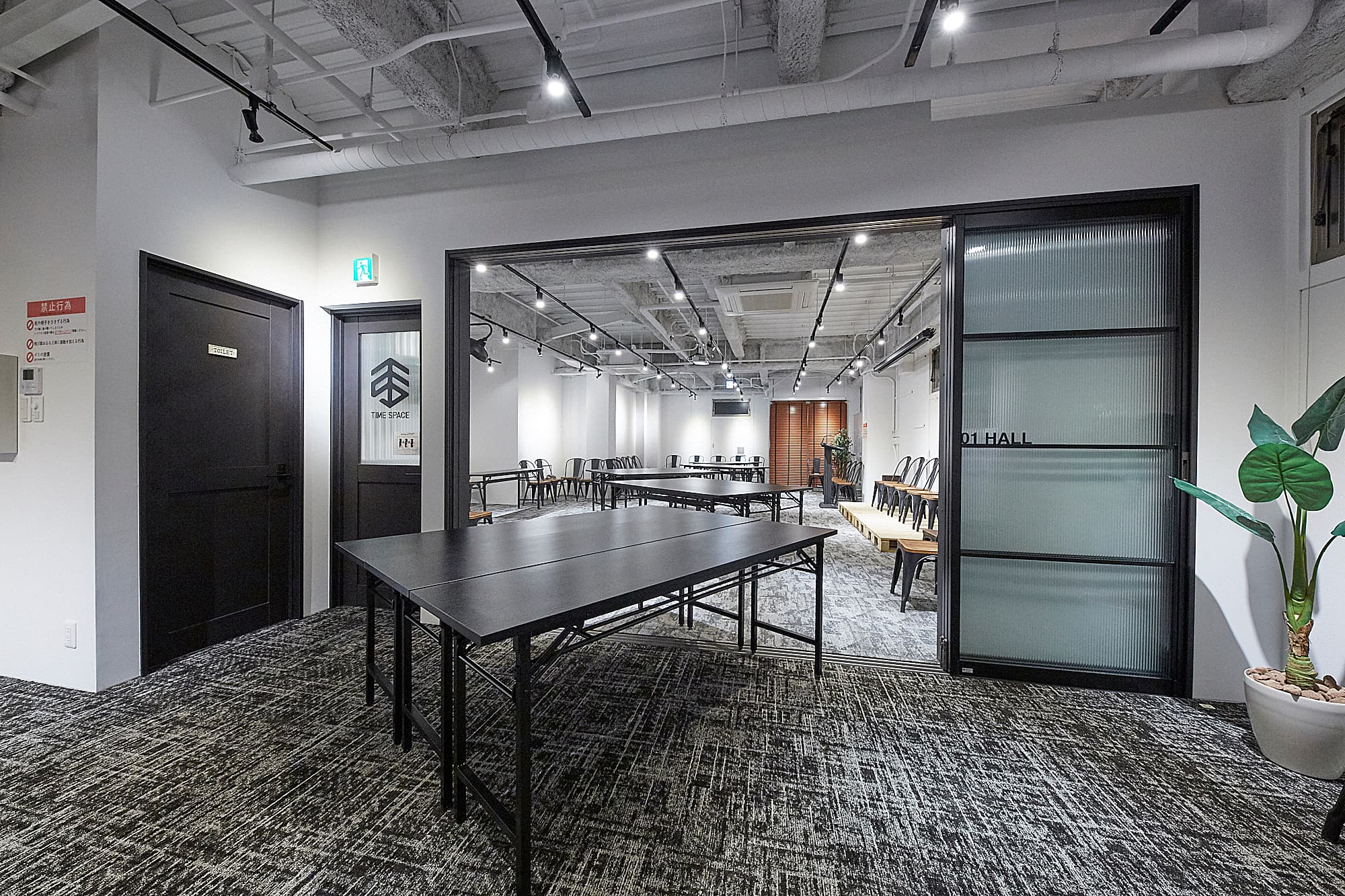 Lounge+HALL:半立食形式 - TIME SHARING 五反田Ⅰプラザスクエアビルの写真