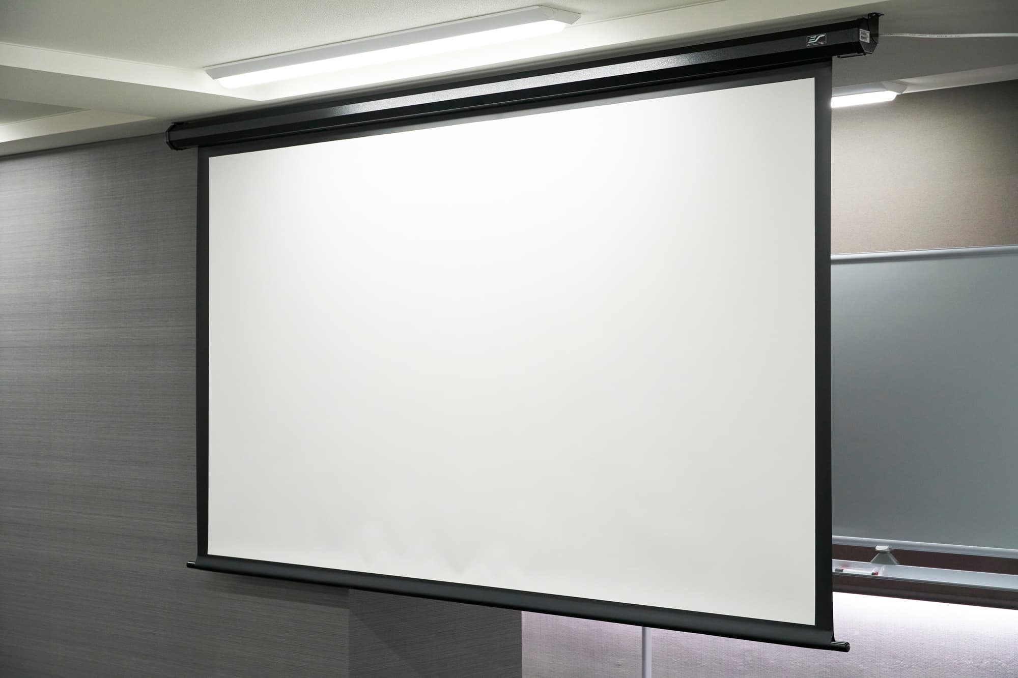 スクリーン - TIME SHARING 新宿5Bの写真