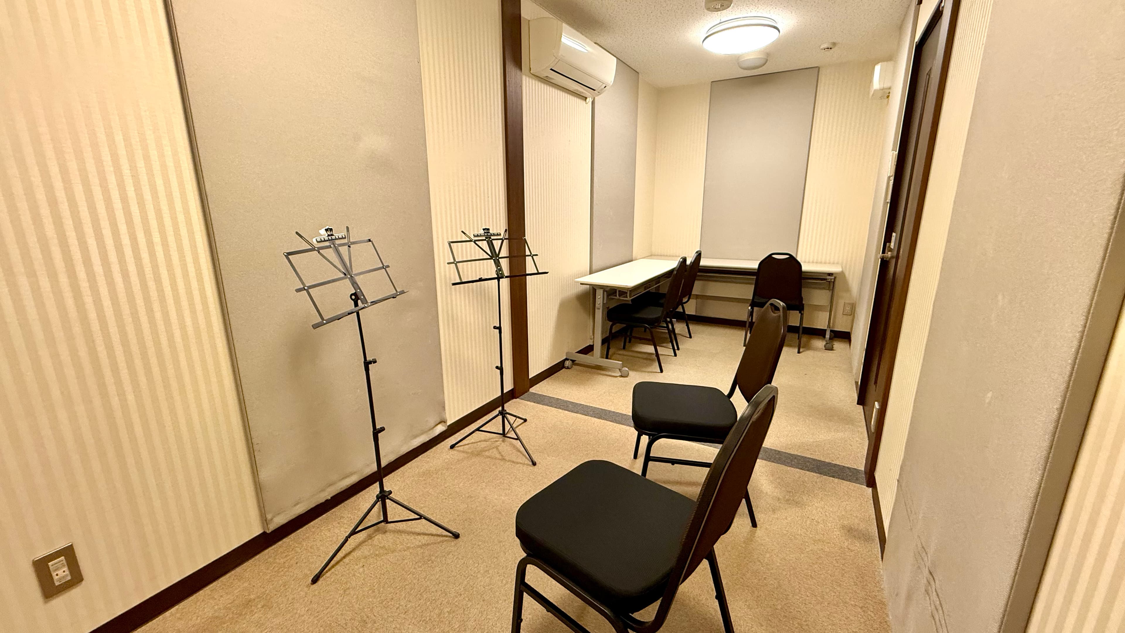 【譜面台付きのスペースです♪】 - TIME SHARING 銀座 旗ビル roomIの写真