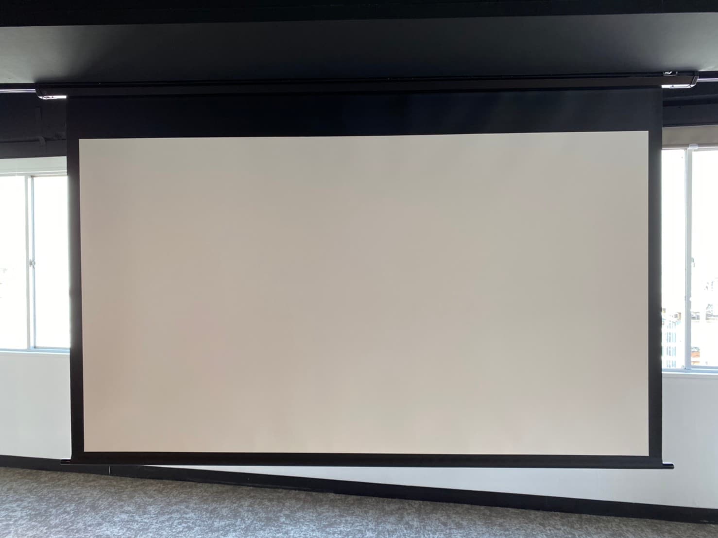 スクリーン1台 - TIME SHARING 渋谷ワールド宇田川ビル 9Aの写真