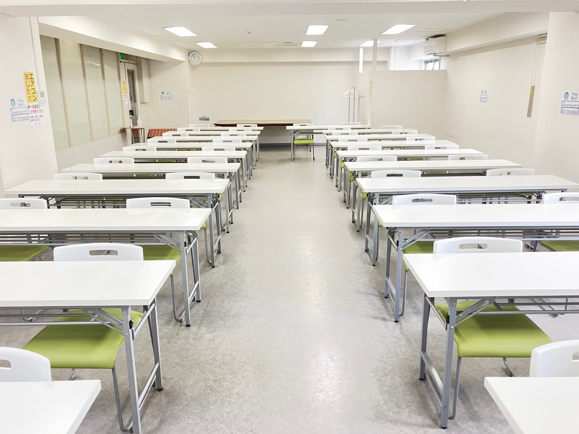 物販も可能です。手数料はいただきませんのでご安心くださいませ。