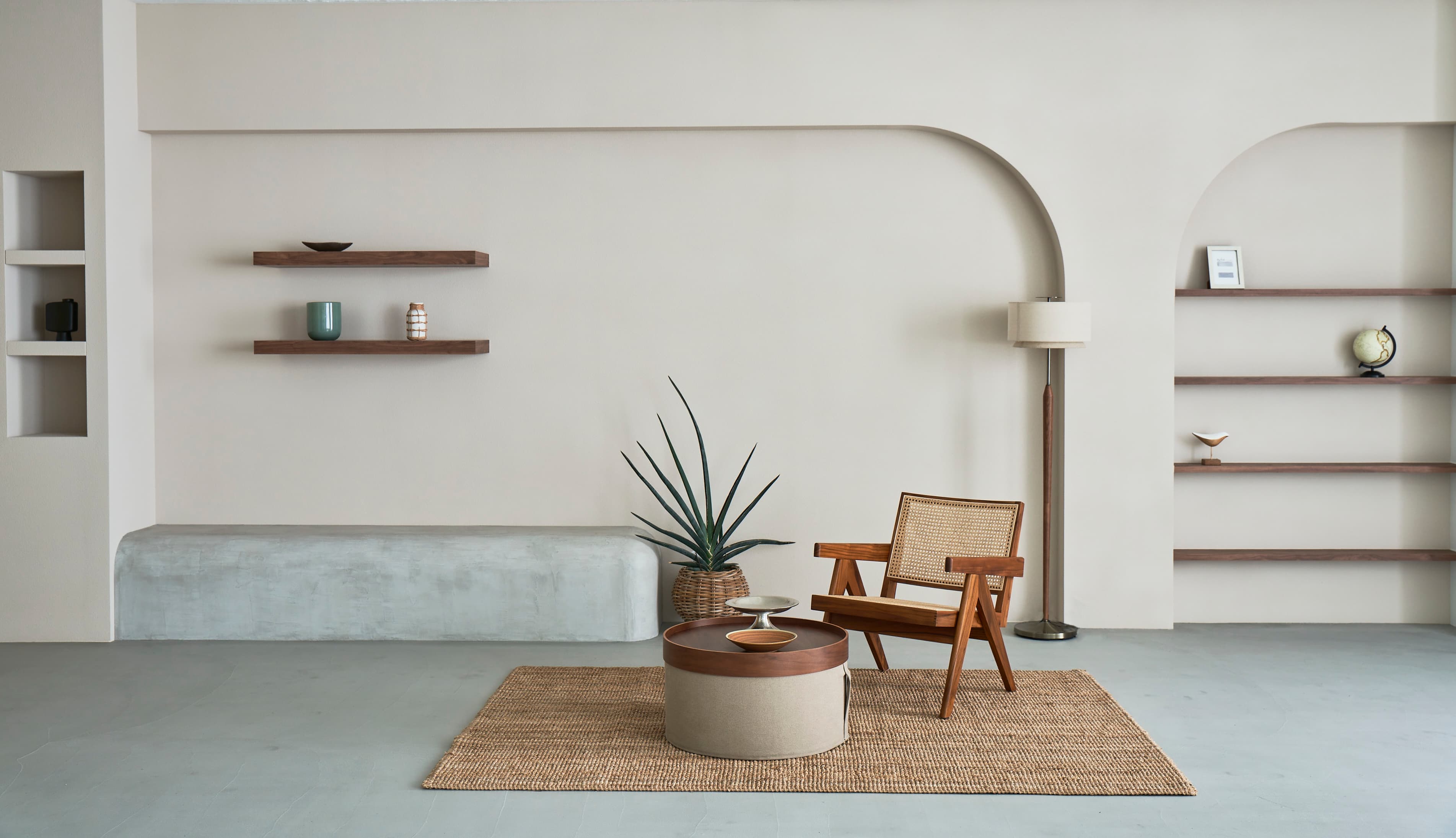 グレージュの左官壁