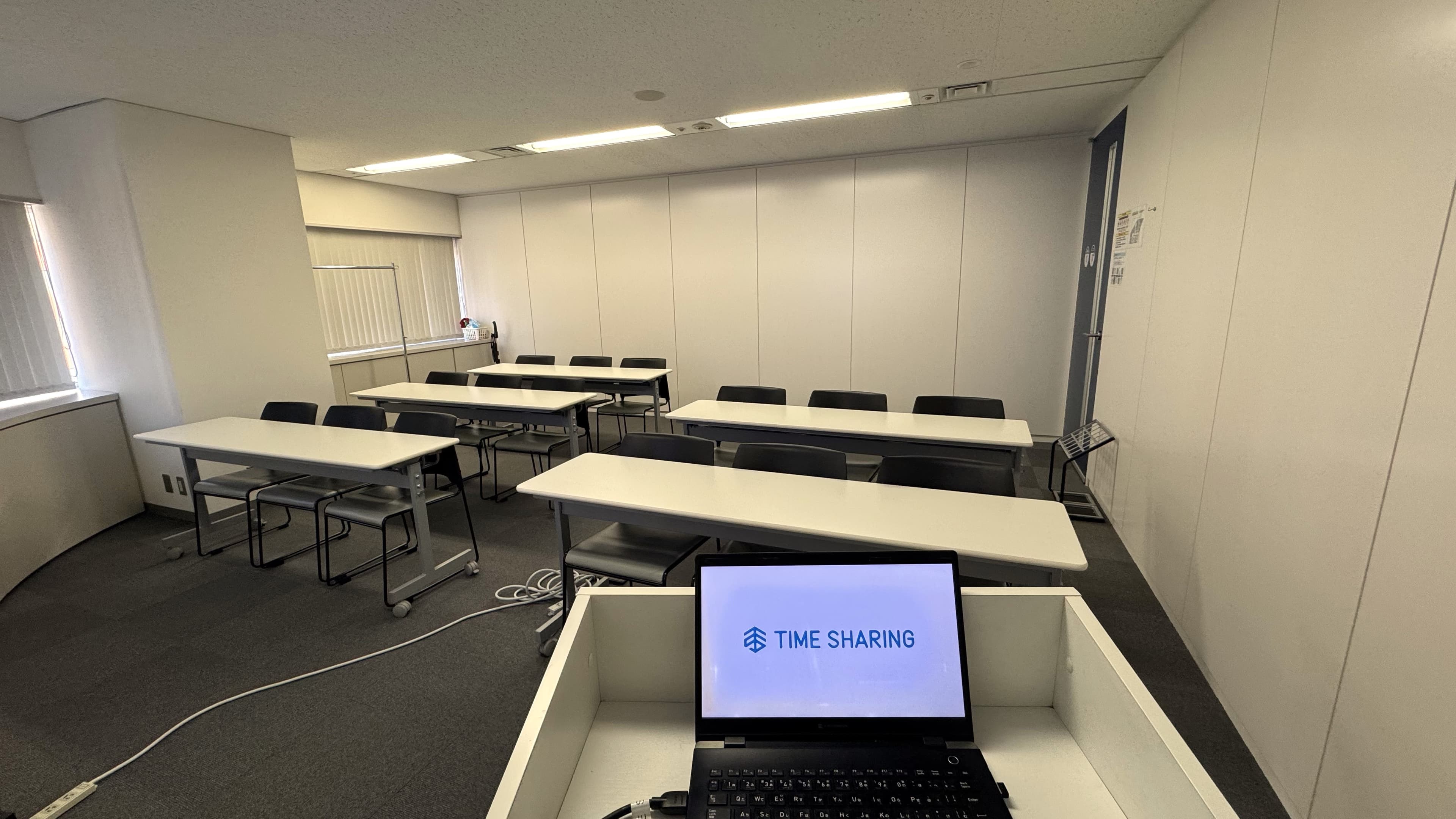 【スクール形式15名着席可能!】