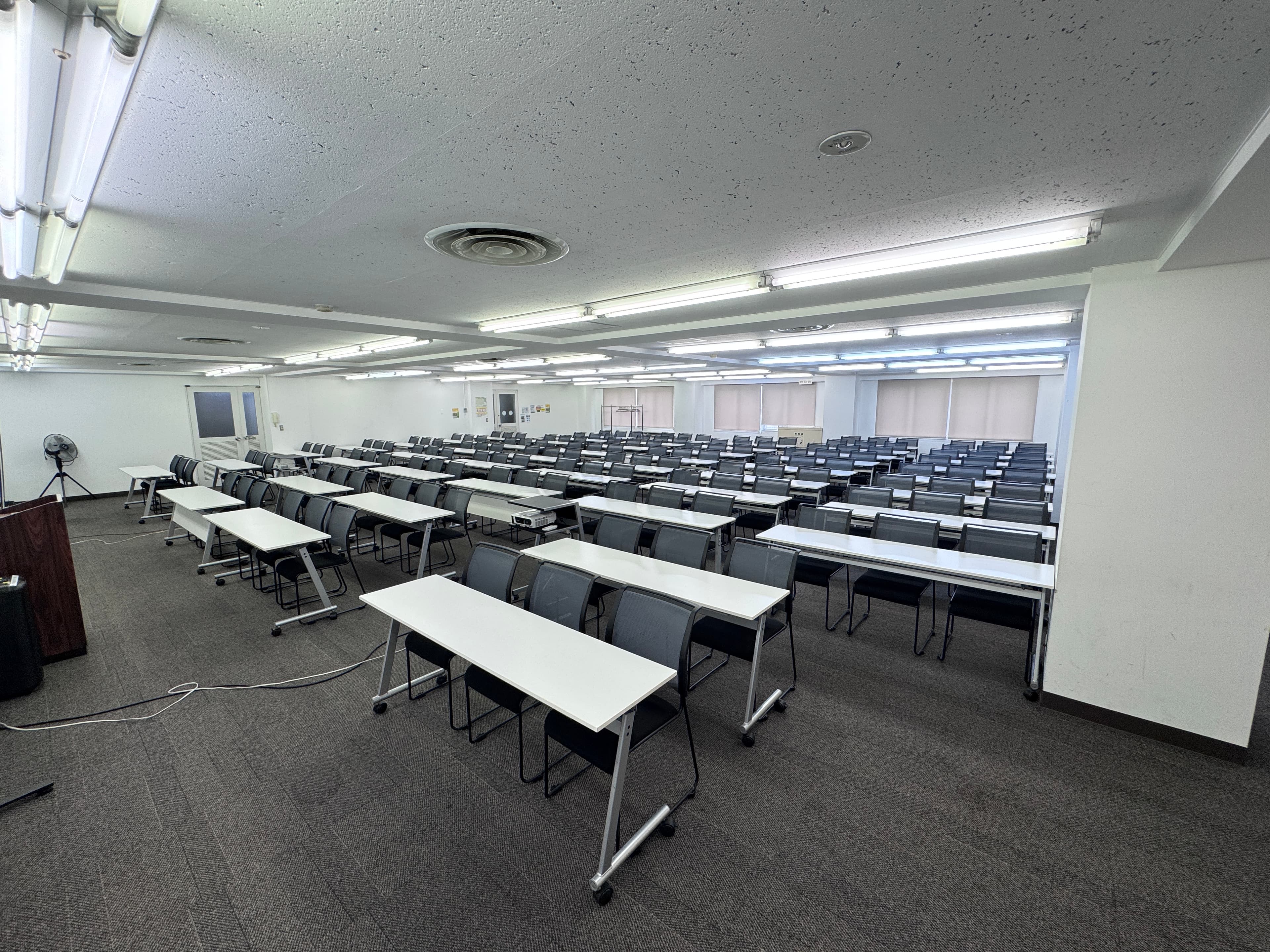 【約230㎡の大きな会議室】 - TIME SHARING 新宿7Aの写真