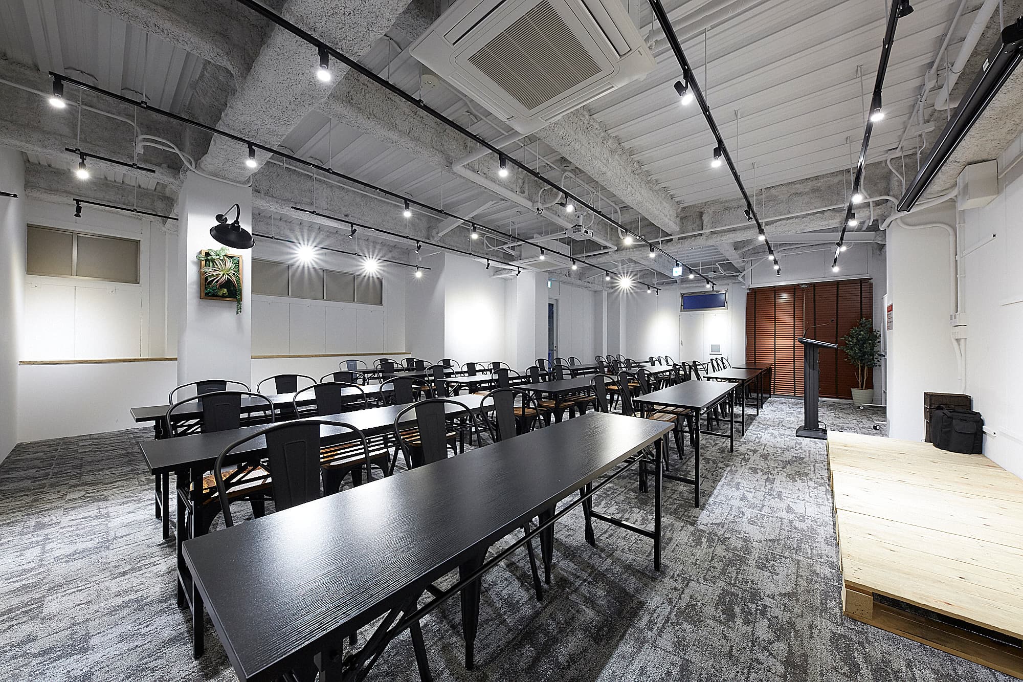 スクール形式 - TIME SHARING 五反田Ⅰプラザスクエアビルの写真