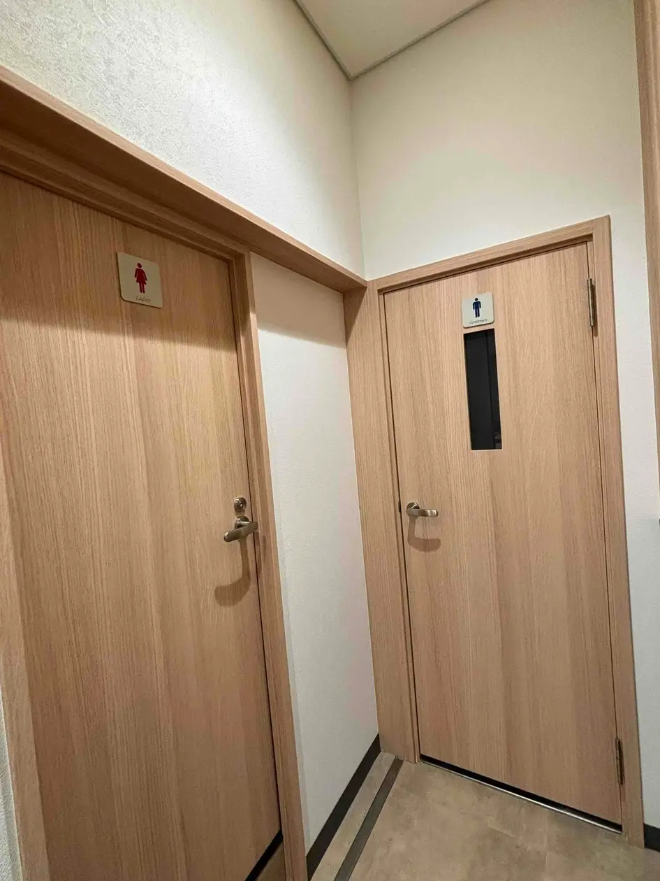 トイレは男女別です