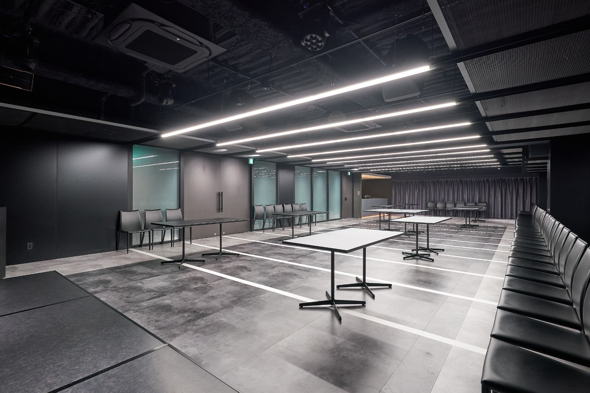 【半立食レイアウト】