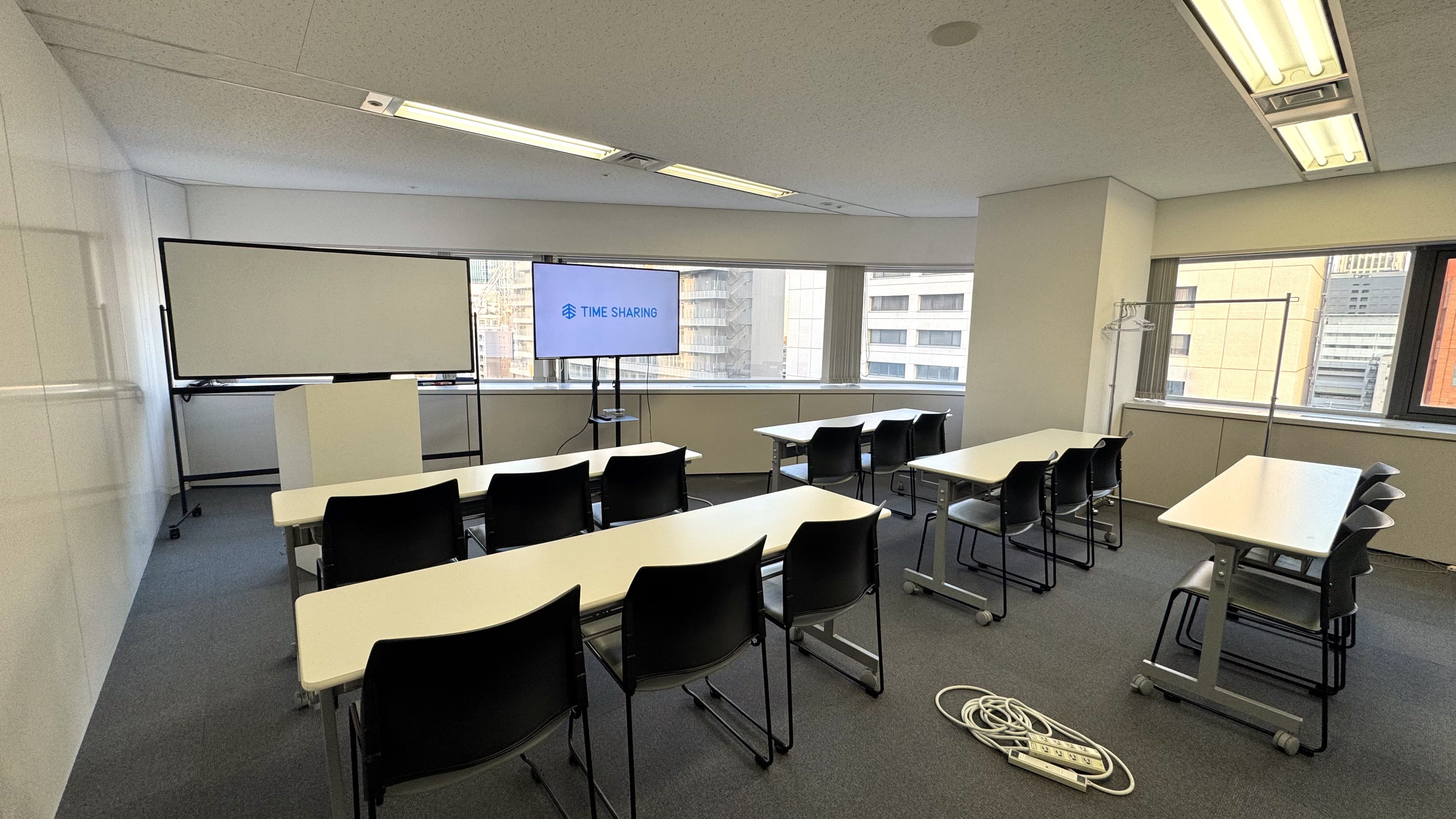 【品川駅より徒歩4分にある会議室です!】