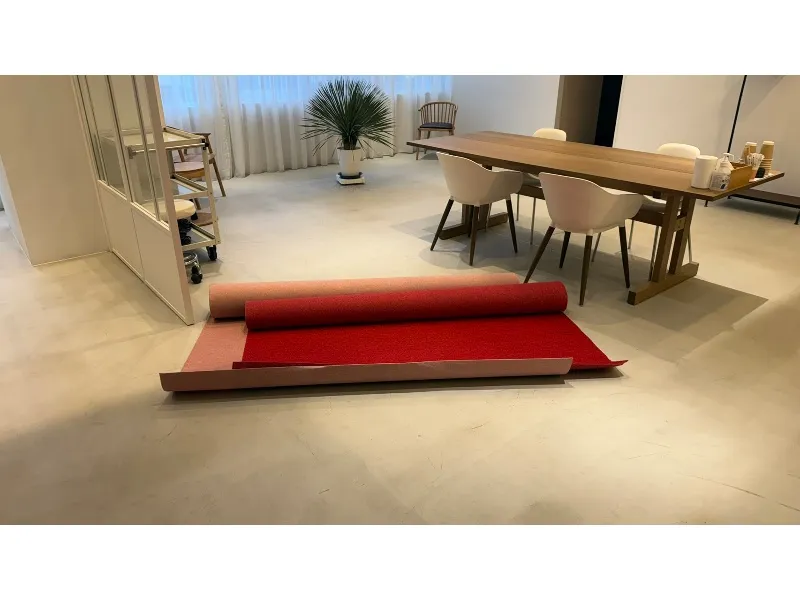 無料備品のパンチカーペット