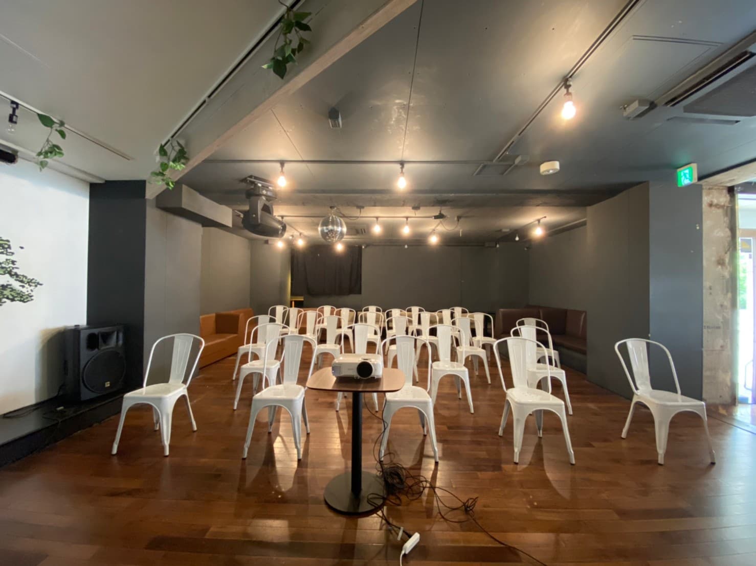 シアター形式 - グレイドパーク池袋(旧:ELLARE)の写真