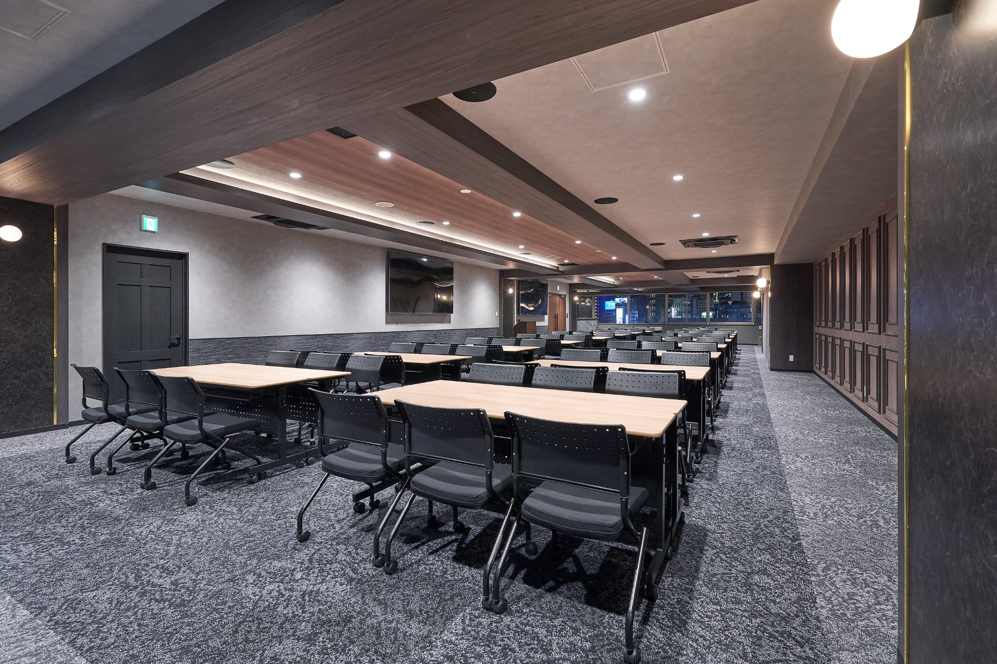 【縦型レイアウト】