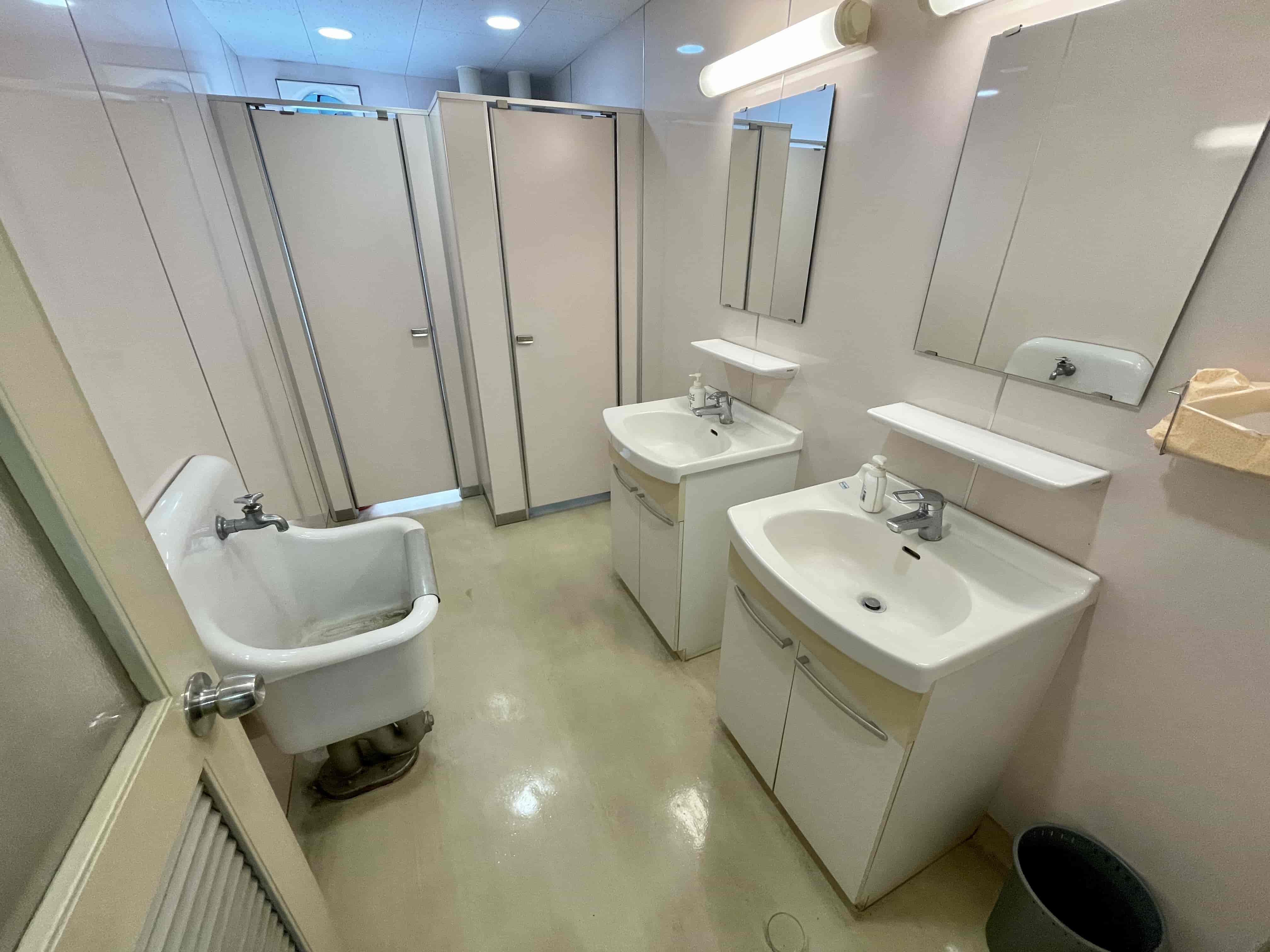 【女子トイレ:個室2】 - TIME SHARING 新宿9Aの写真