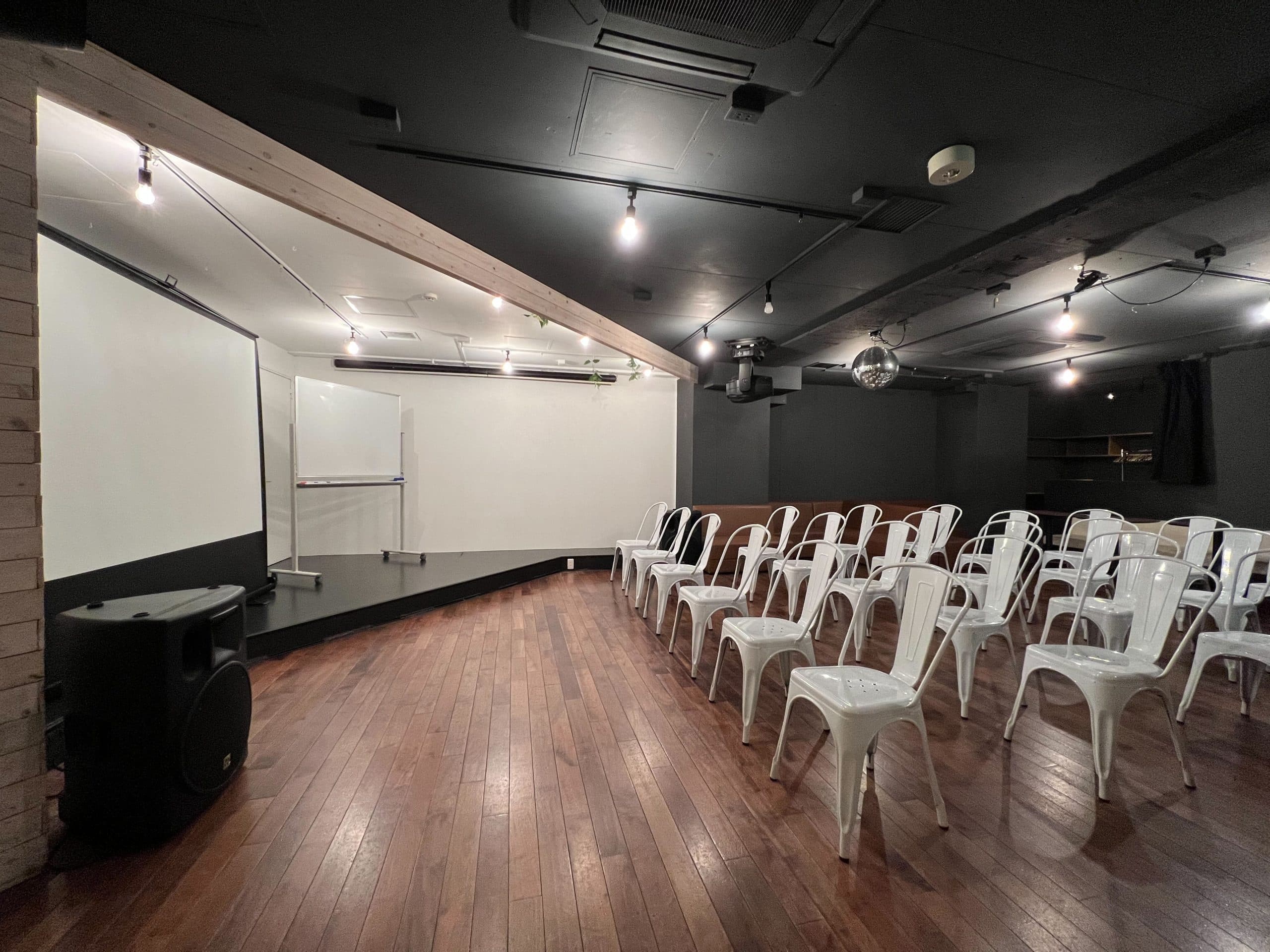 シアター形式 - グレイドパーク池袋(旧:ELLARE)の写真