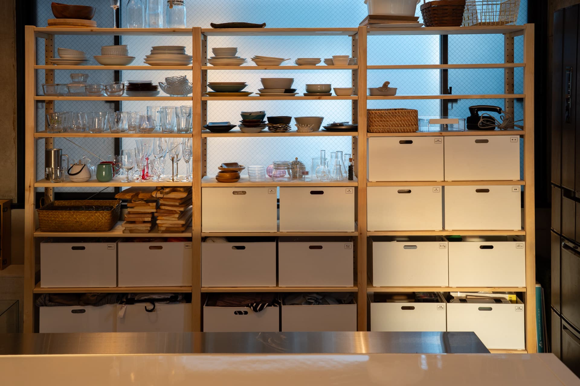 撮影用プロップとして利用可能な食器やグラス類。ご自由にお使いいただけます。