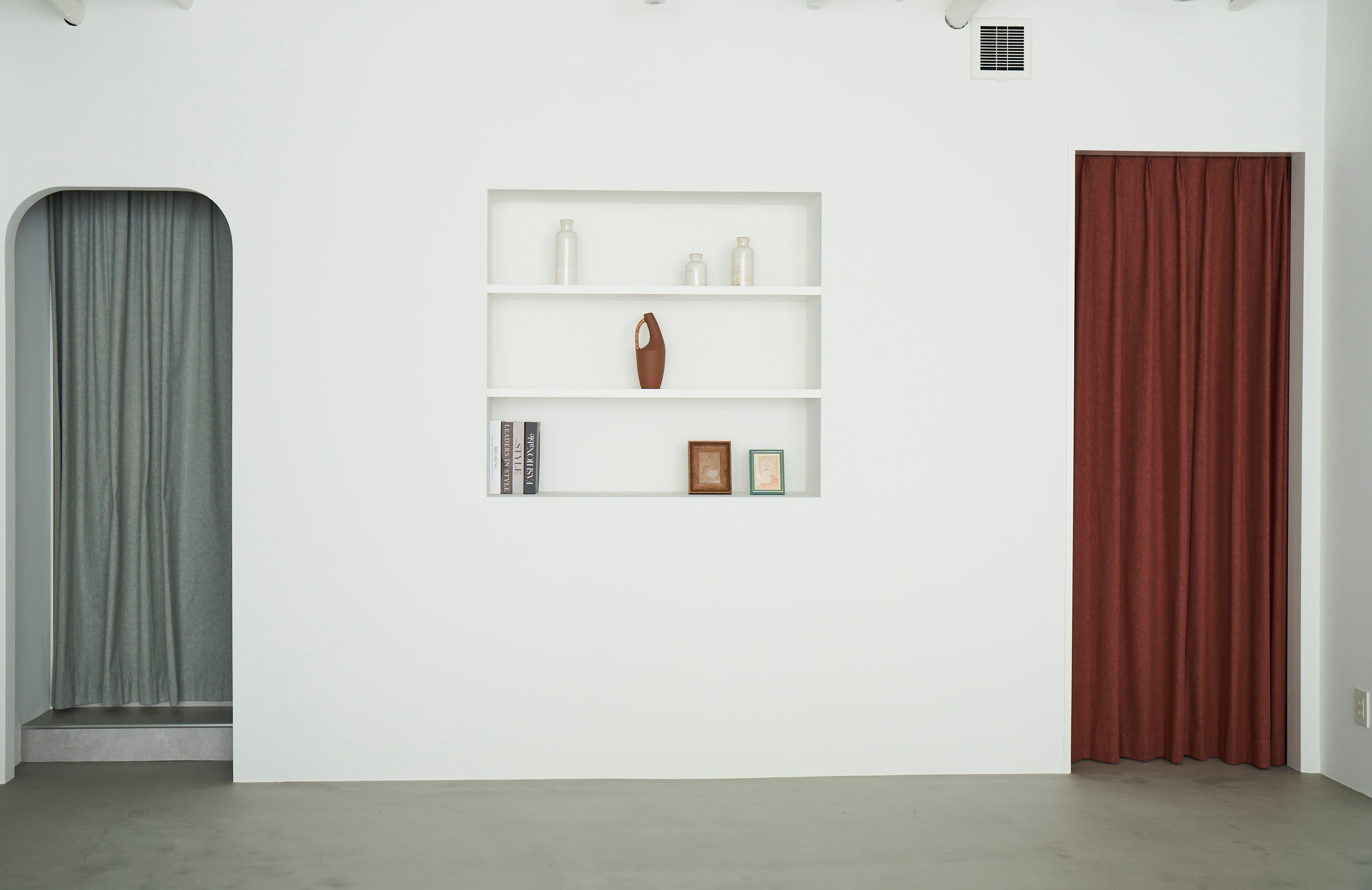 ニュアンスの違うカラーカーテン