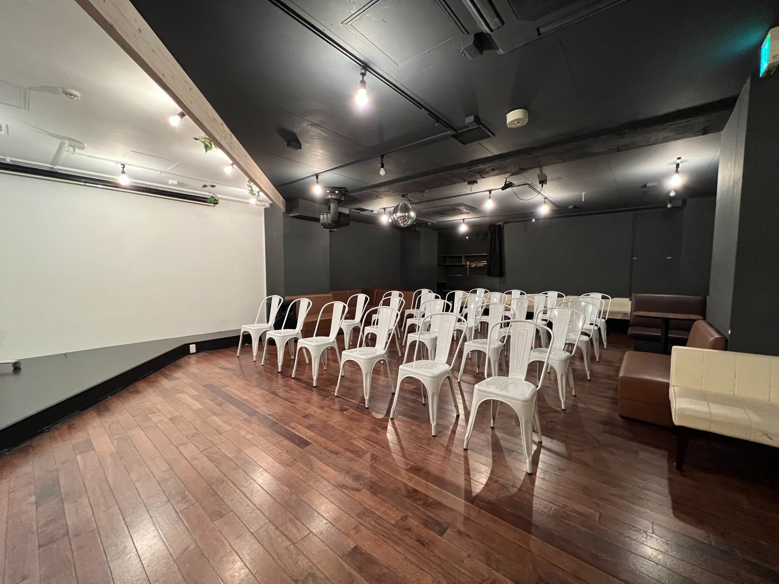 シアター形式 - グレイドパーク池袋(旧:ELLARE)の写真