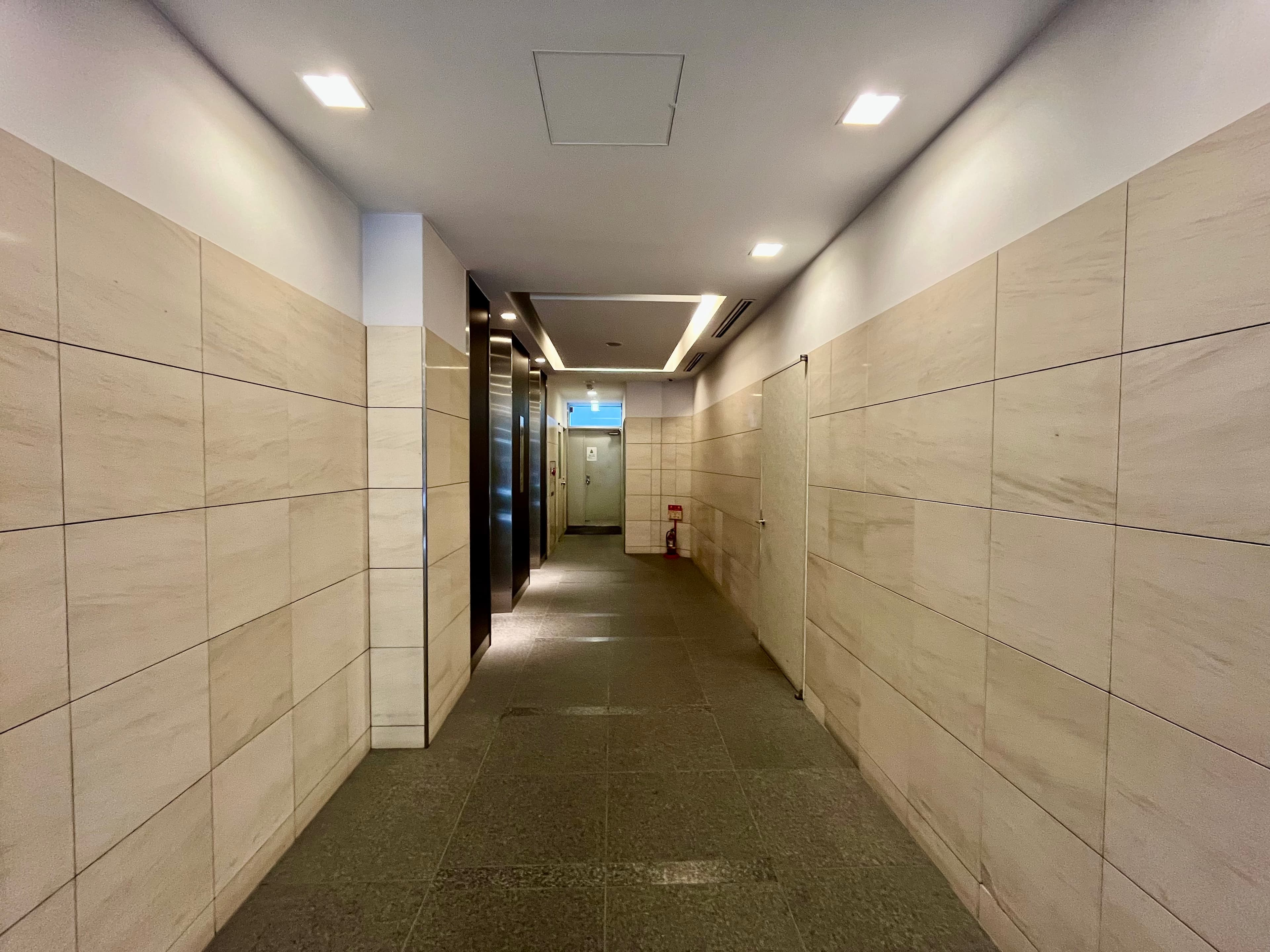 【1階共有部】 - TIME SHARING 京橋 SC新京橋ビル 7Bの写真