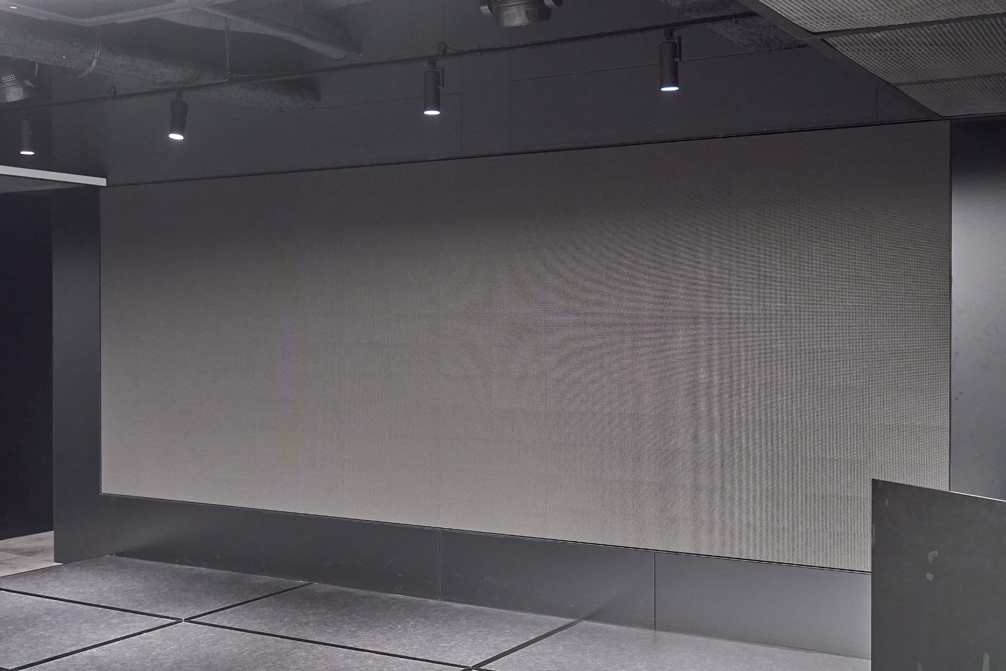 【大型ビジョン】