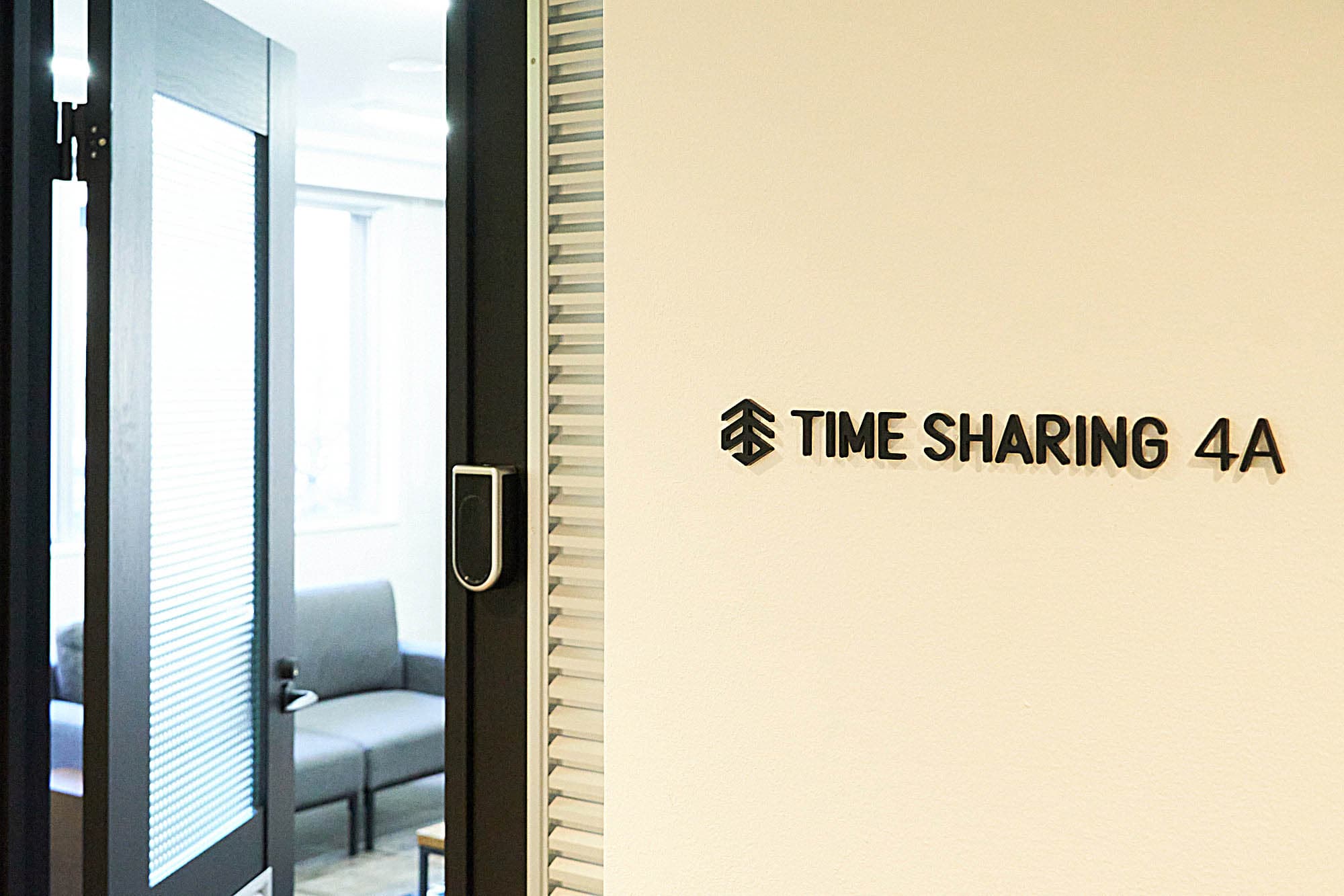 スペース入口 - TIME SHARING 新宿4Aの写真