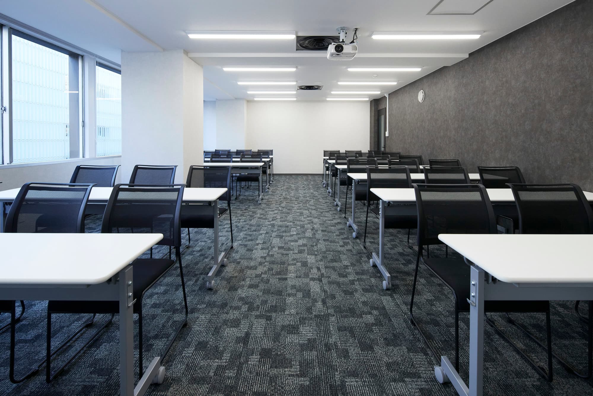 スクール形式 - TIME SHARING 新宿6Cの写真