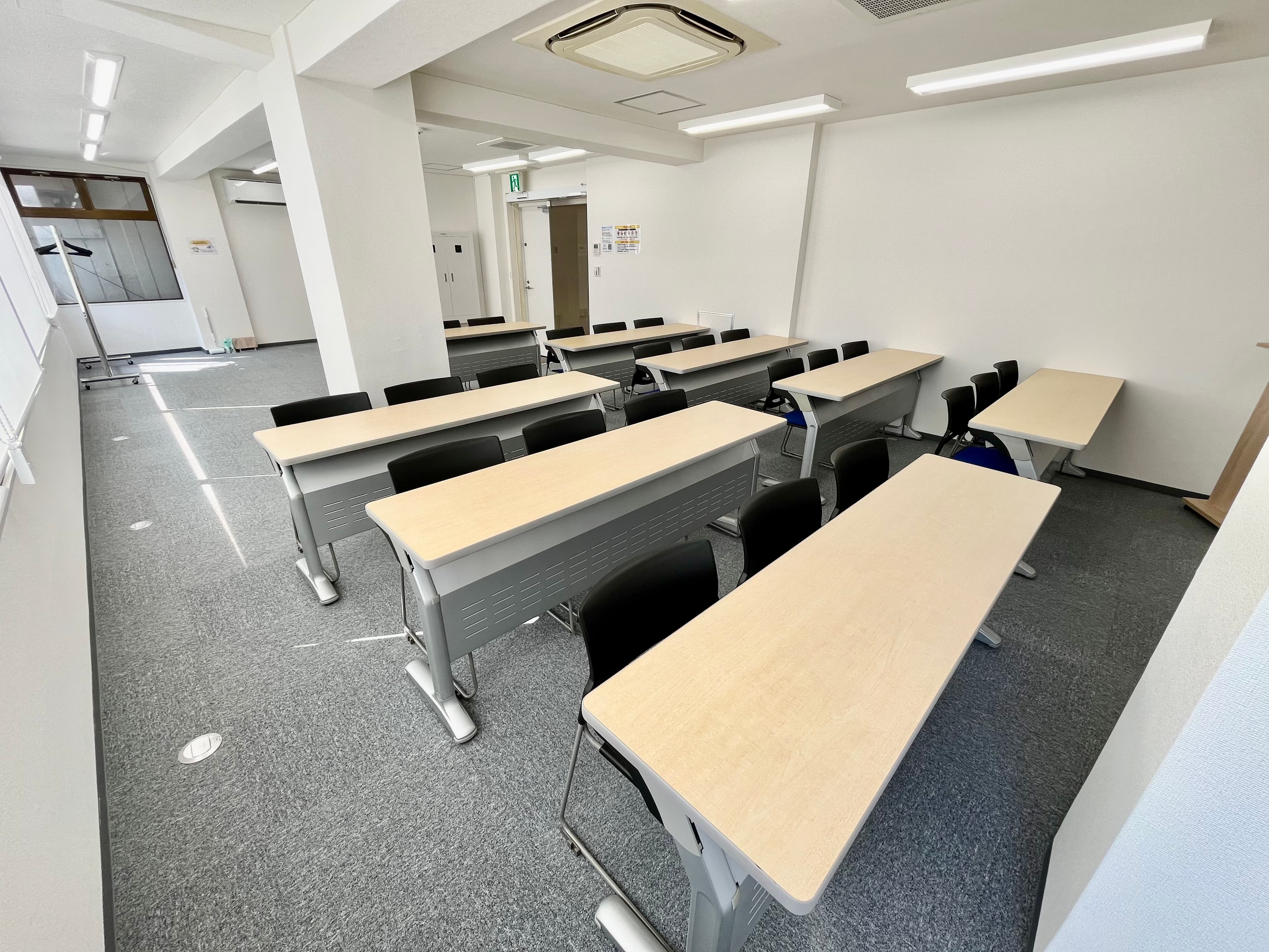 【お客様ご自身でのレイアウト変更可能です(予約時間内の原状復帰必須!)】