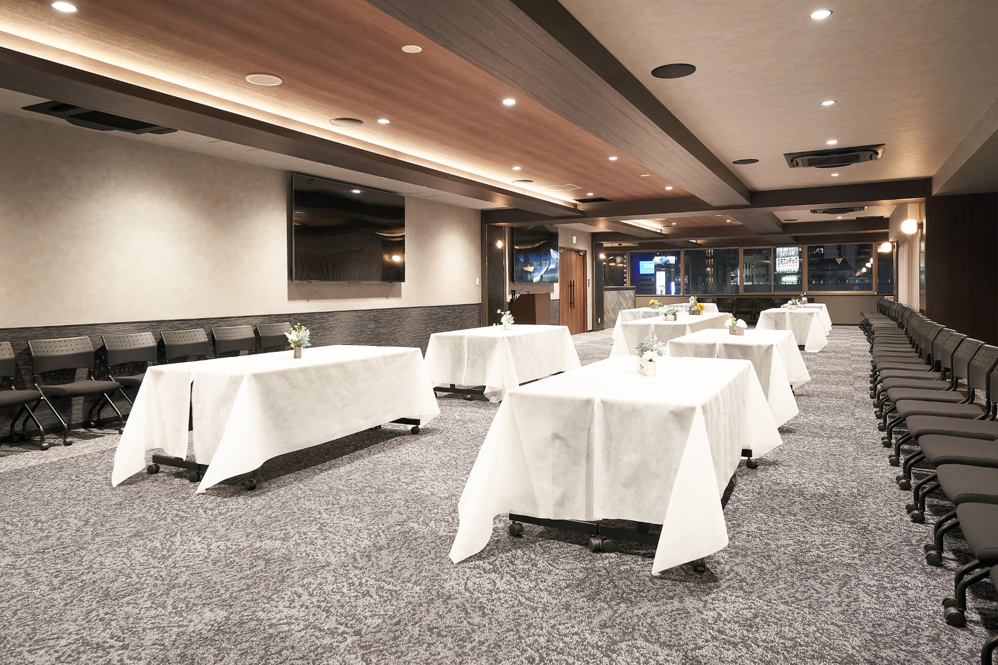 【半立食レイアウト】