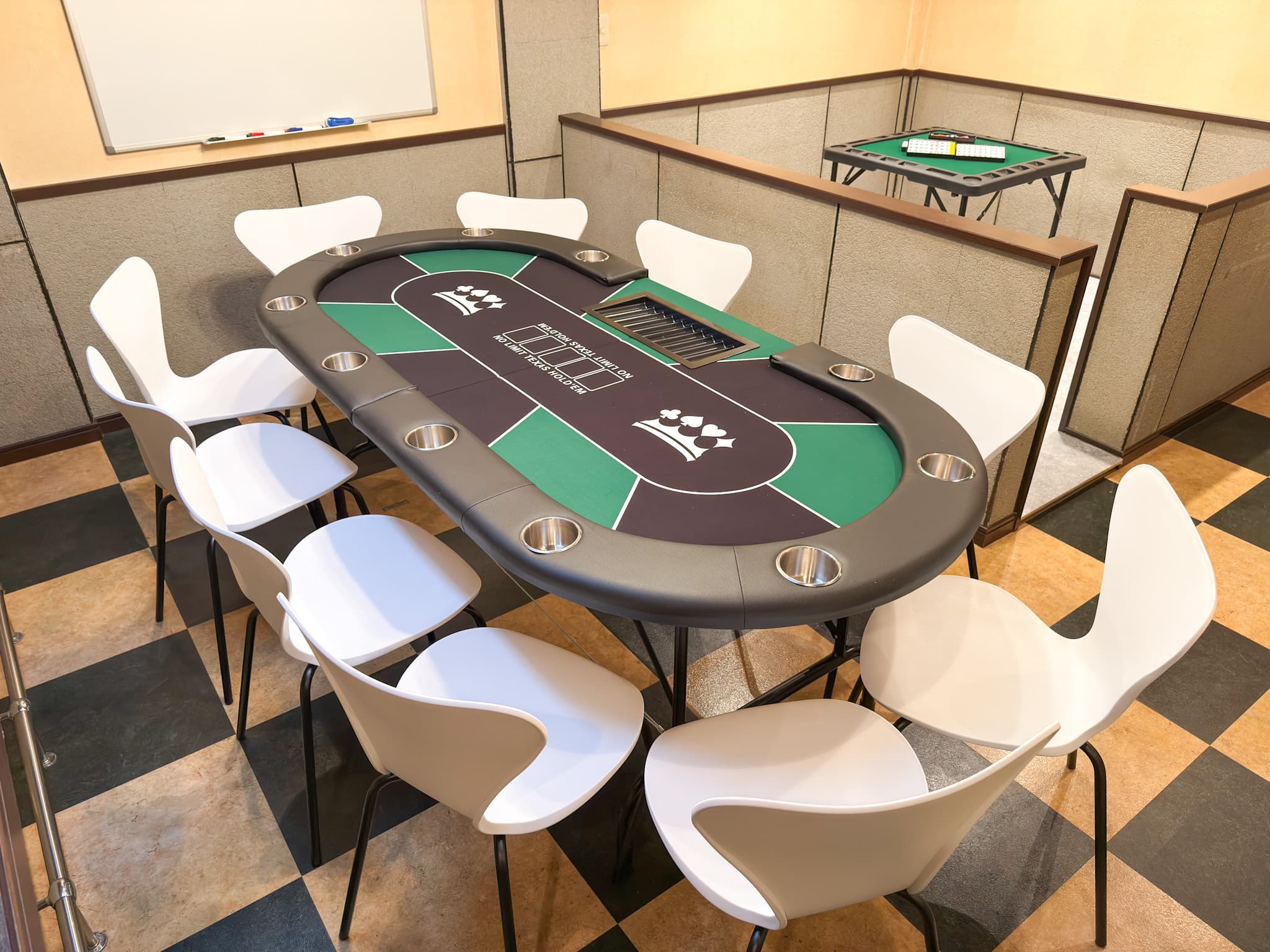 遊びでポーカーも