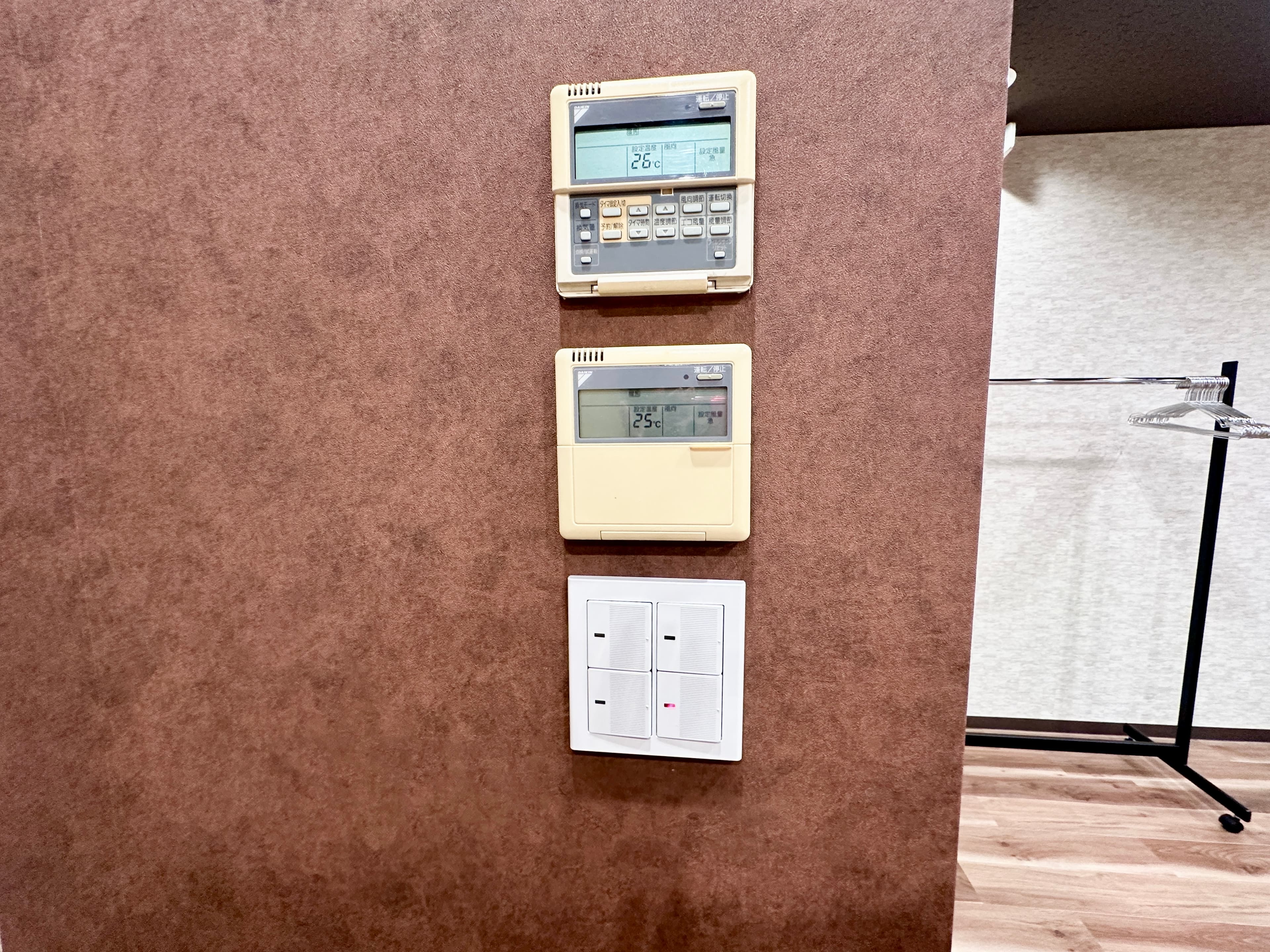 【室内に専用エアコンがあるので温度設定を自由に変更可能です。】 - TIME SHARING 竹橋 廣瀬第2ビル B1Fの写真