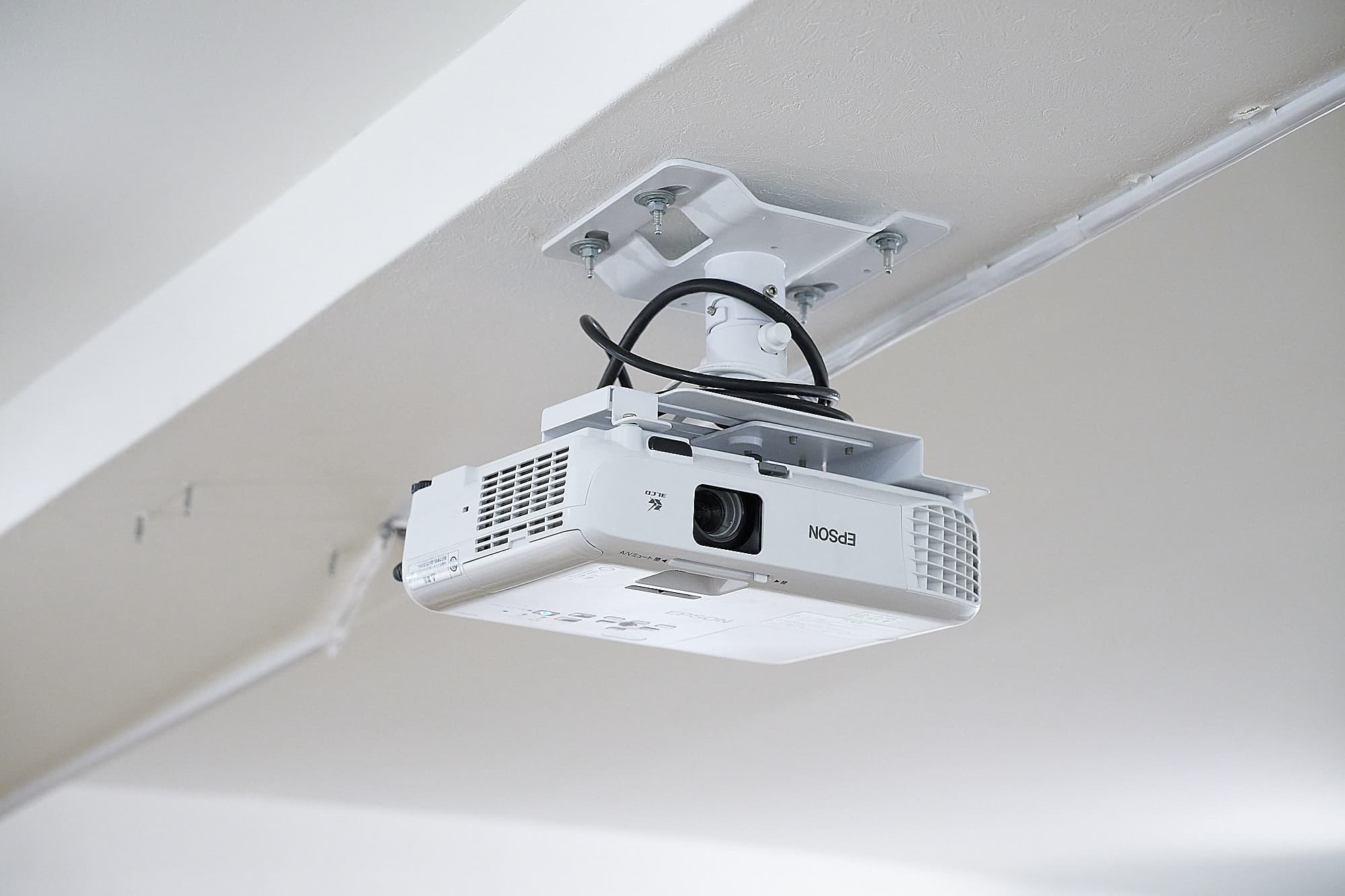 プロジェクター