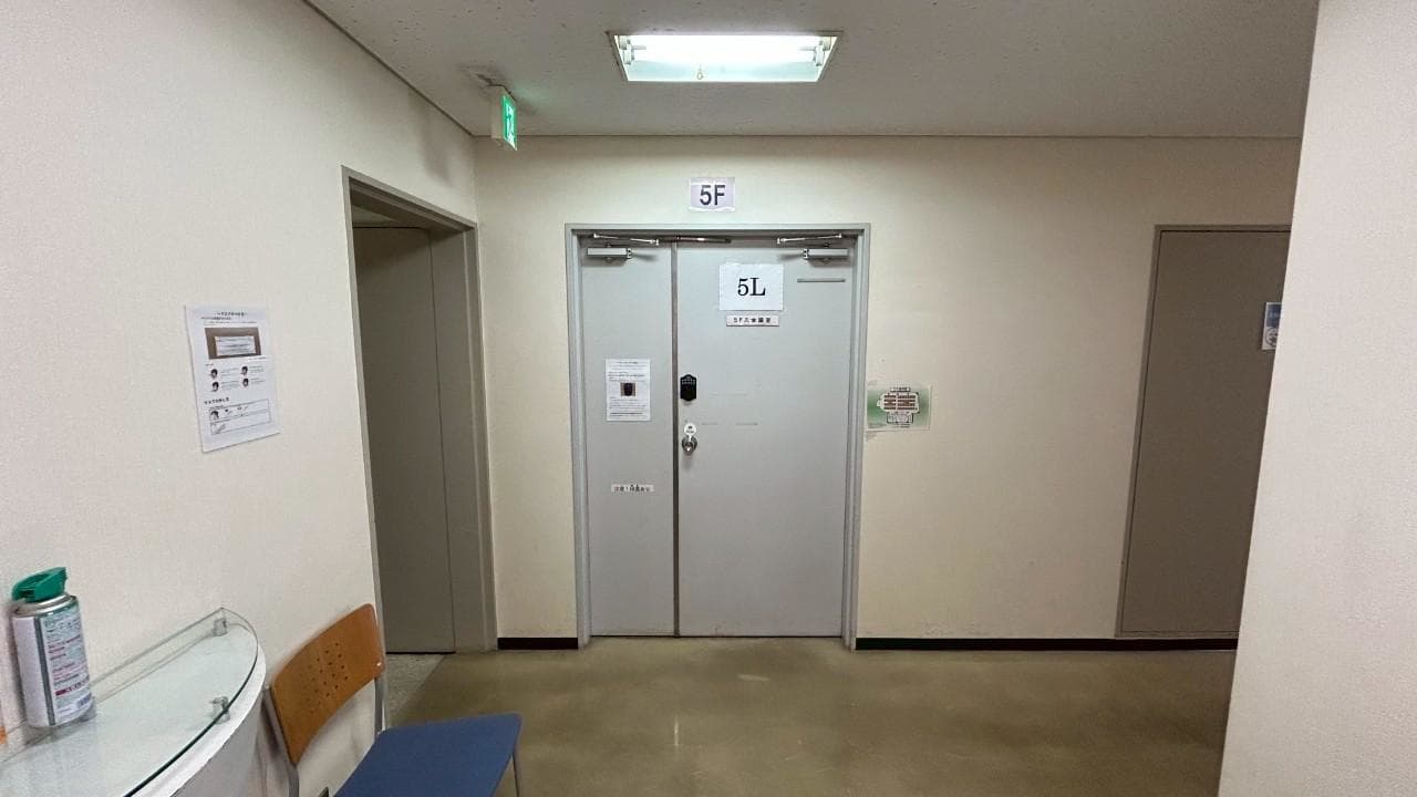 【スペース入口】