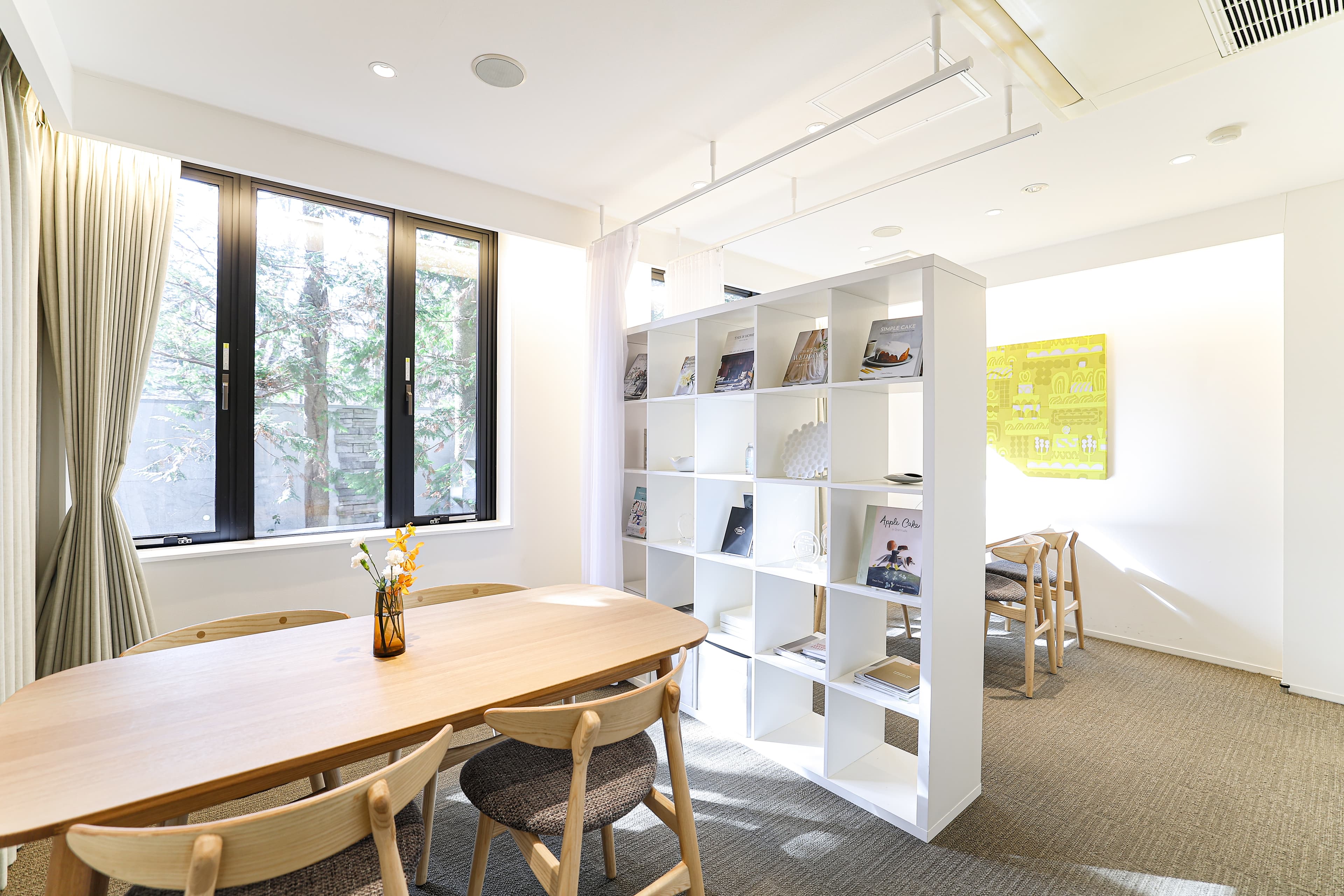 落ち着いた雰囲気の完全個室|商談や役員打合せにもおすすめの空間