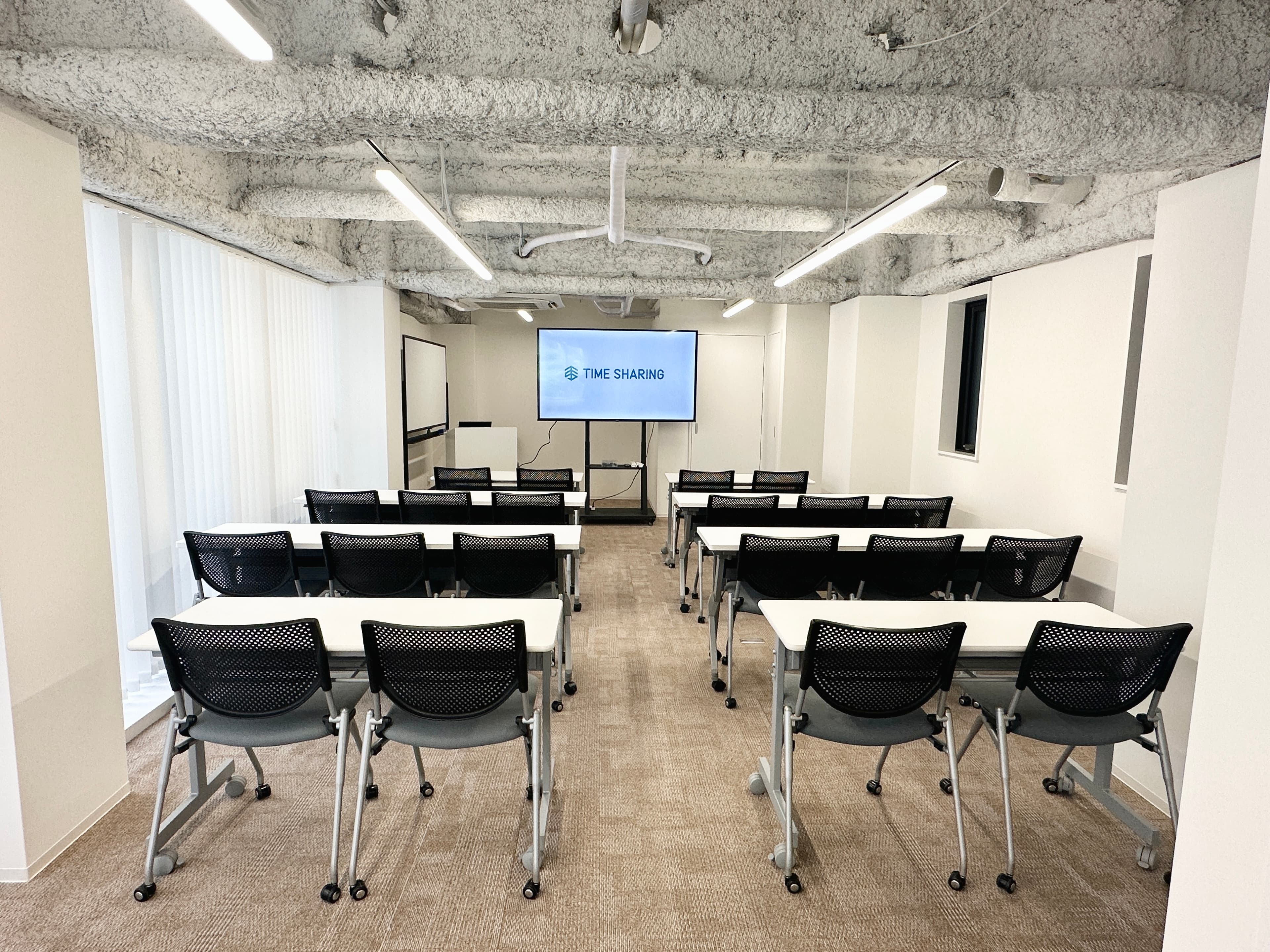 【茅場町駅より徒歩1分!20名収容のリーズナブルな会議室♪】