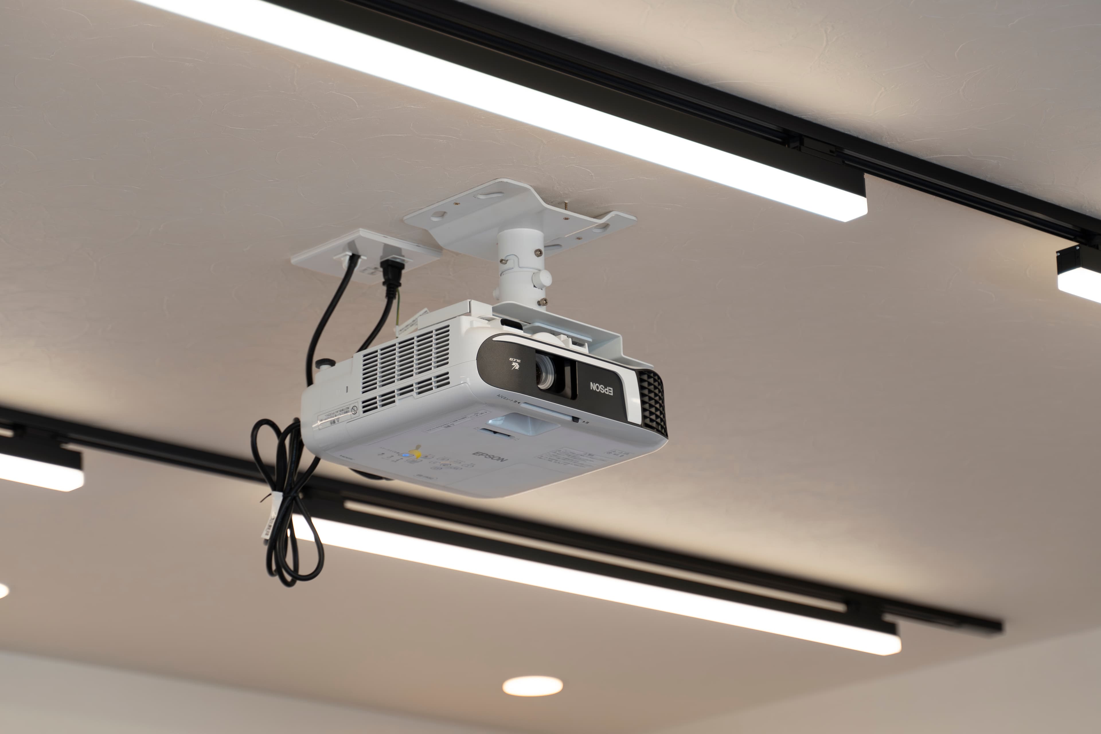 【天吊プロジェクター】 - TIME SHARING 新宿御苑前 壱丁目参番館8Aの写真