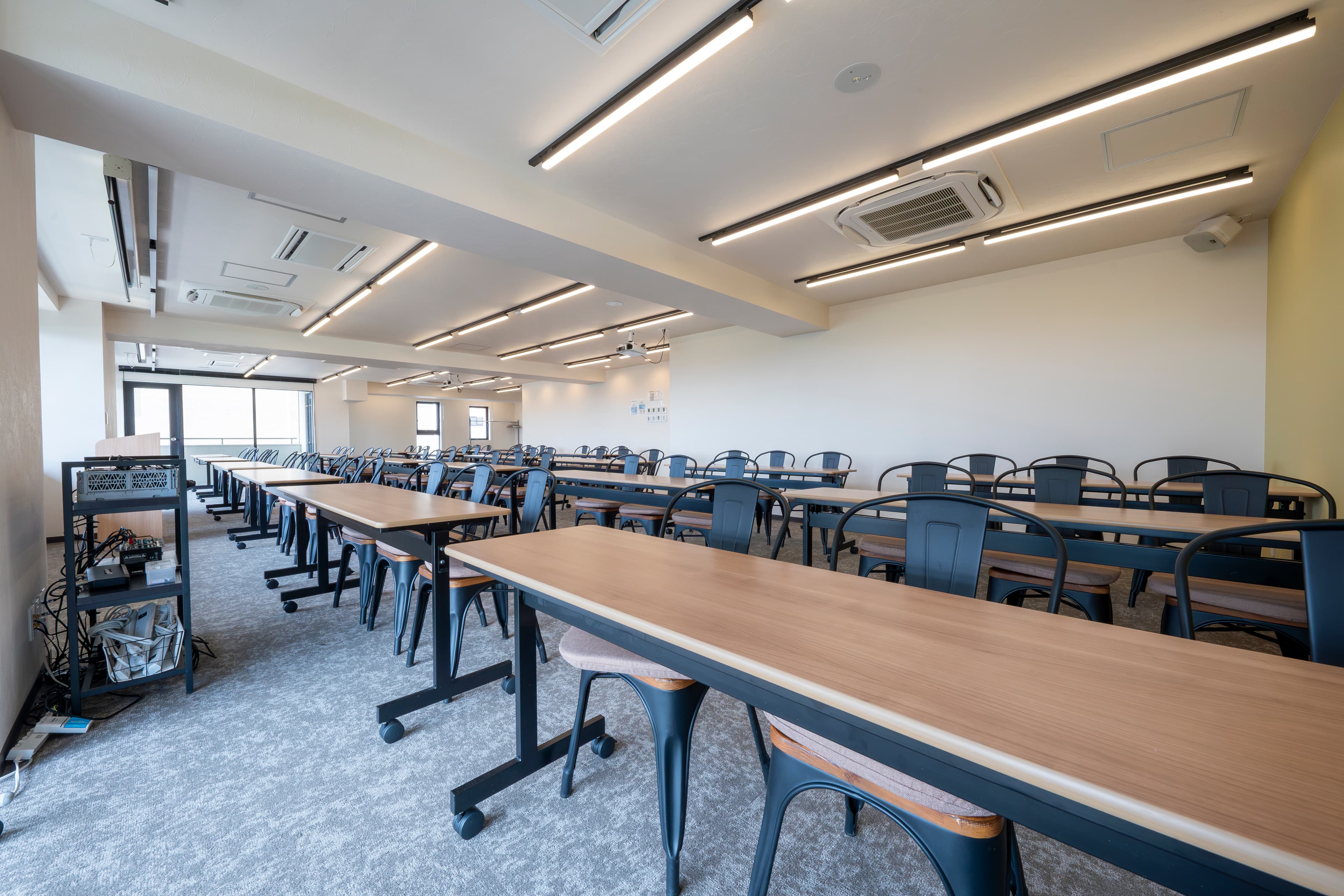 【セミナー形式66名着席可能】 - TIME SHARING 新宿御苑前 壱丁目参番館8Aの写真