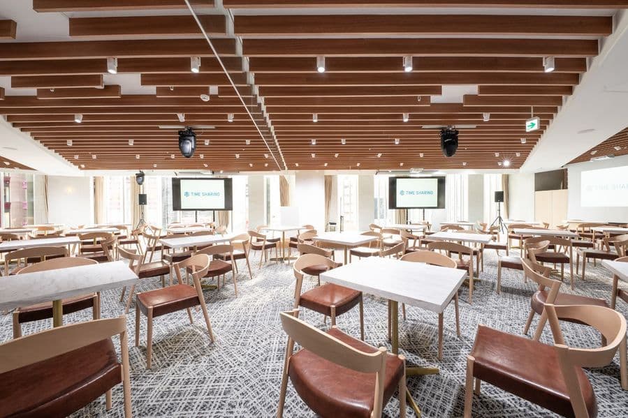 【メインフロア】- グレイドパーク 新宿駅前の写真