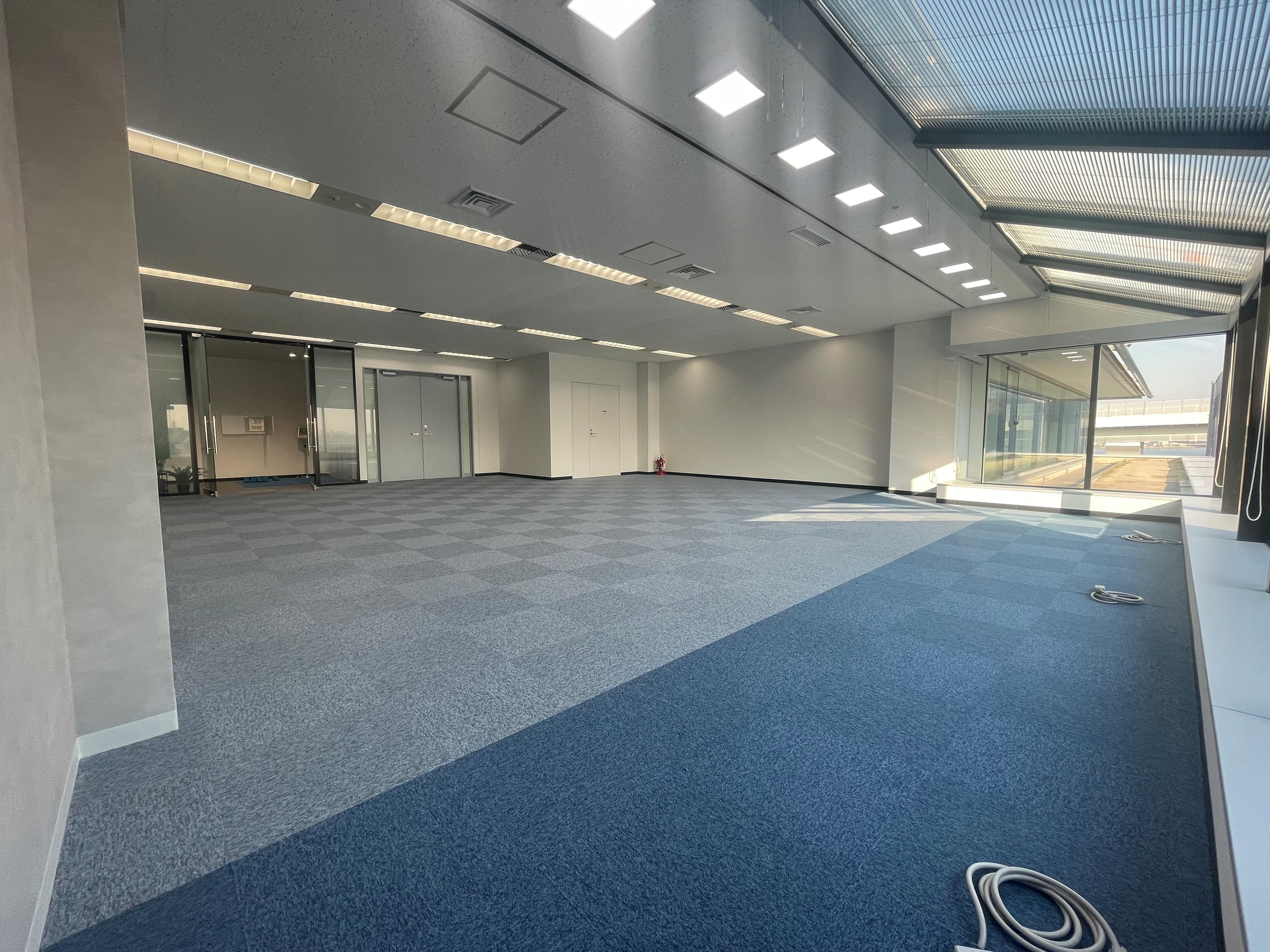 レインボーラウンジ